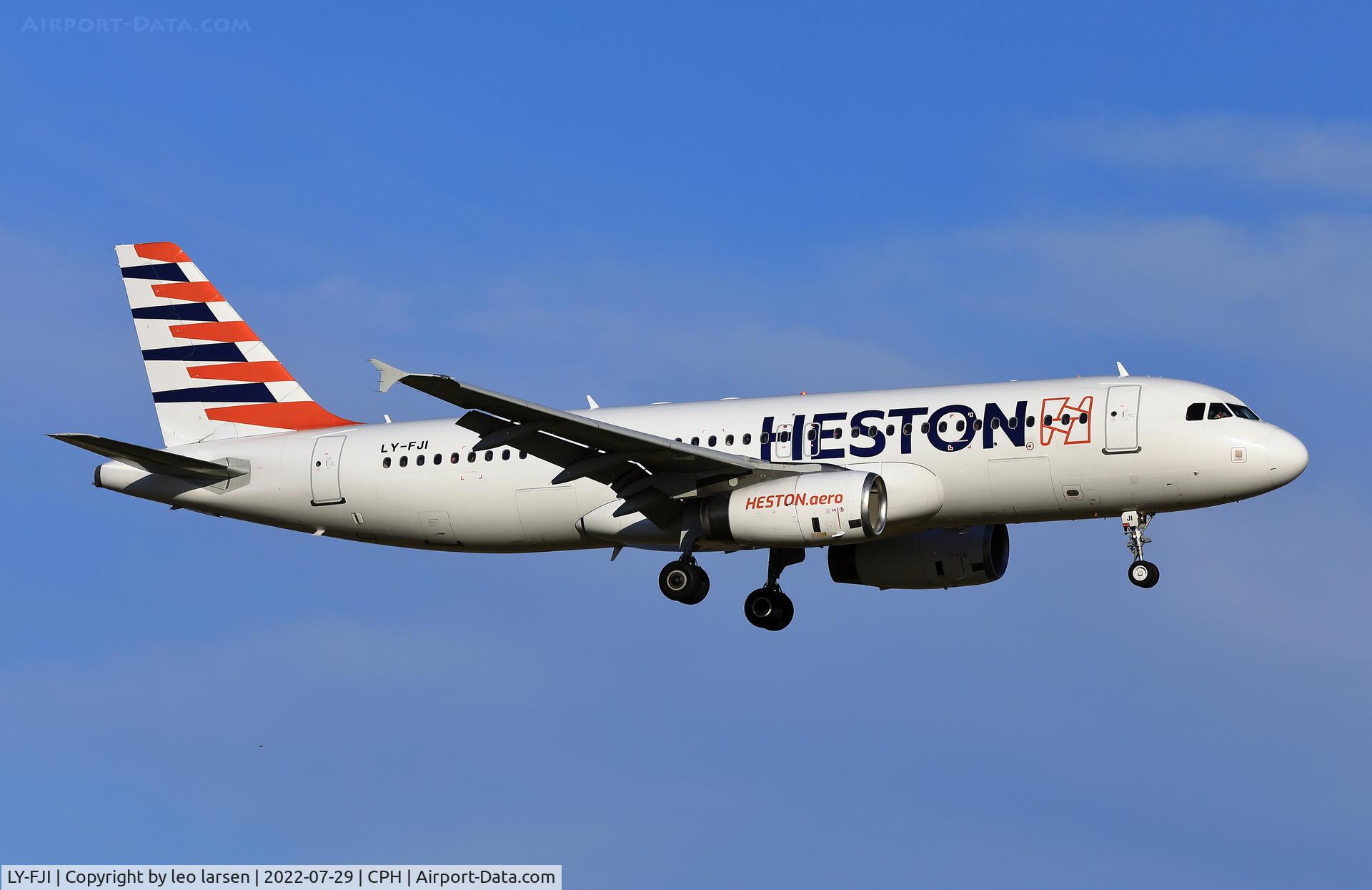 LY-FJI, 2004 Airbus A320-232 C/N 2157, Copenhagen 29.7.2022 l/d R-22L