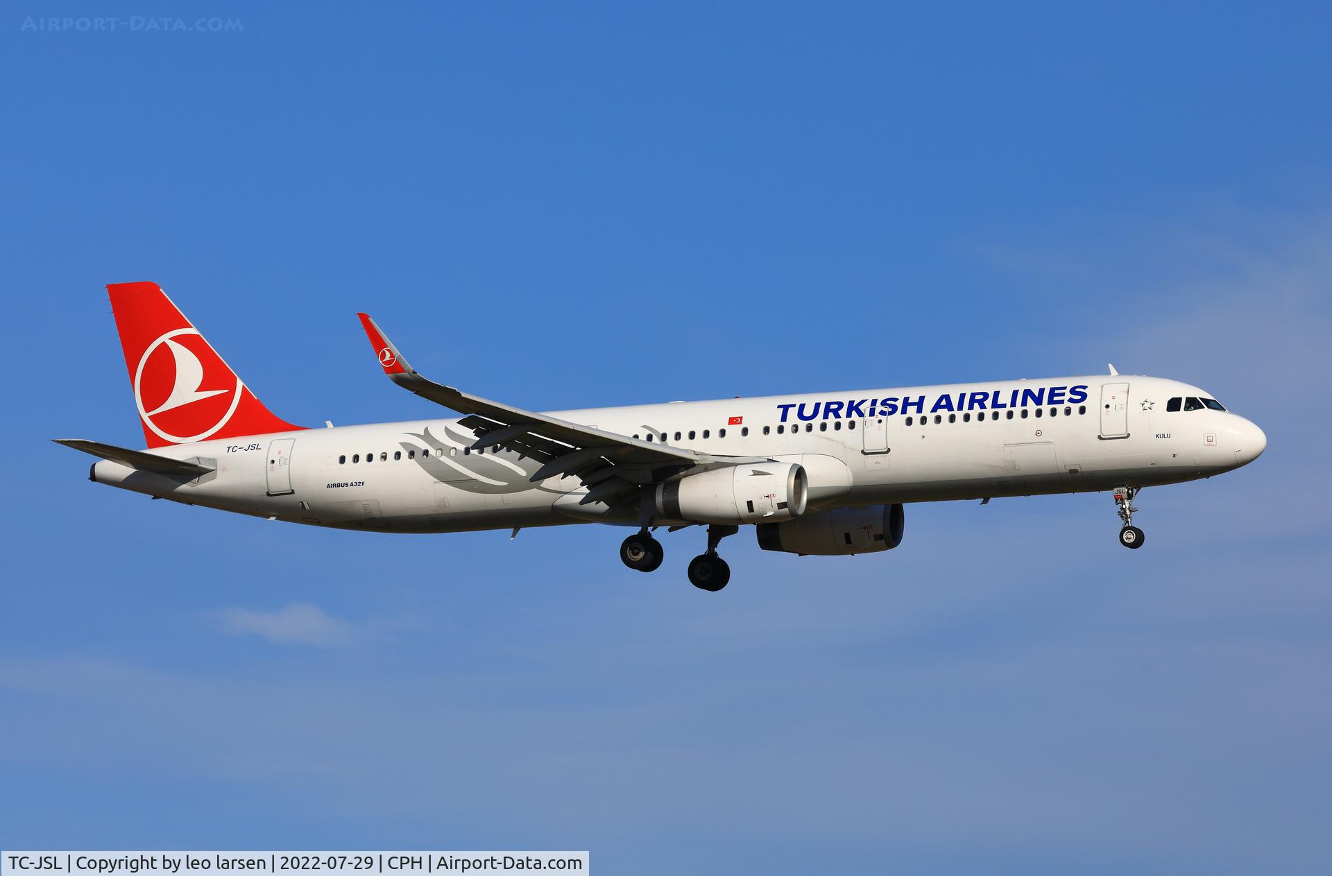 TC-JSL, 2011 Airbus A321-231 C/N 5667, Copenhagen 29.7.2022