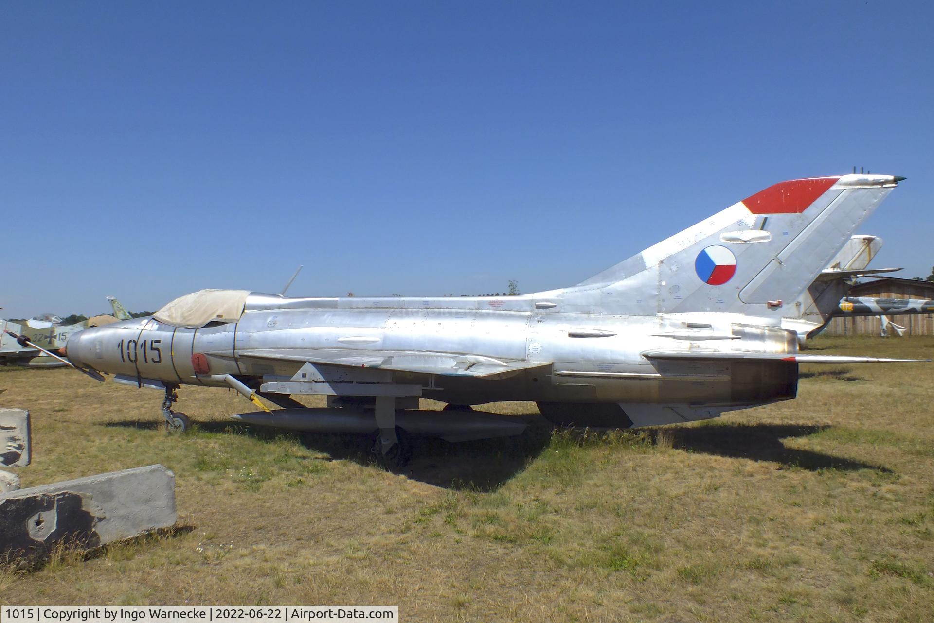 1015, 1971 Aero S-106 (MiG-21F-17) C/N 061015, Aero S-106 (MiG-21F-13) FISHBED-C at the Flugplatzmuseum Cottbus (Cottbus airfield museum)