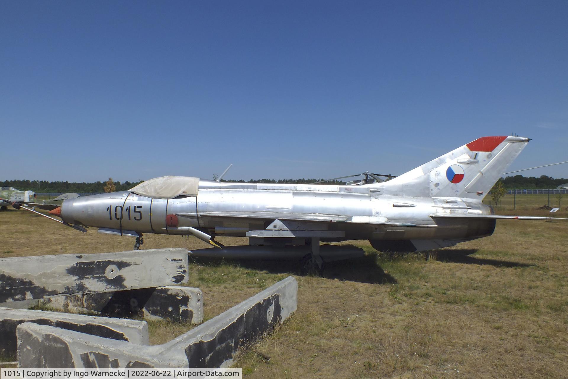 1015, 1971 Aero S-106 (MiG-21F-17) C/N 061015, Aero S-106 (MiG-21F-13) FISHBED-C at the Flugplatzmuseum Cottbus (Cottbus airfield museum)