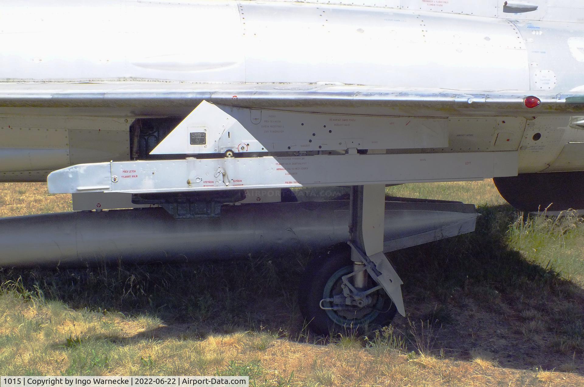 1015, 1971 Aero S-106 (MiG-21F-17) C/N 061015, Aero S-106 (MiG-21F-13) FISHBED-C at the Flugplatzmuseum Cottbus (Cottbus airfield museum)