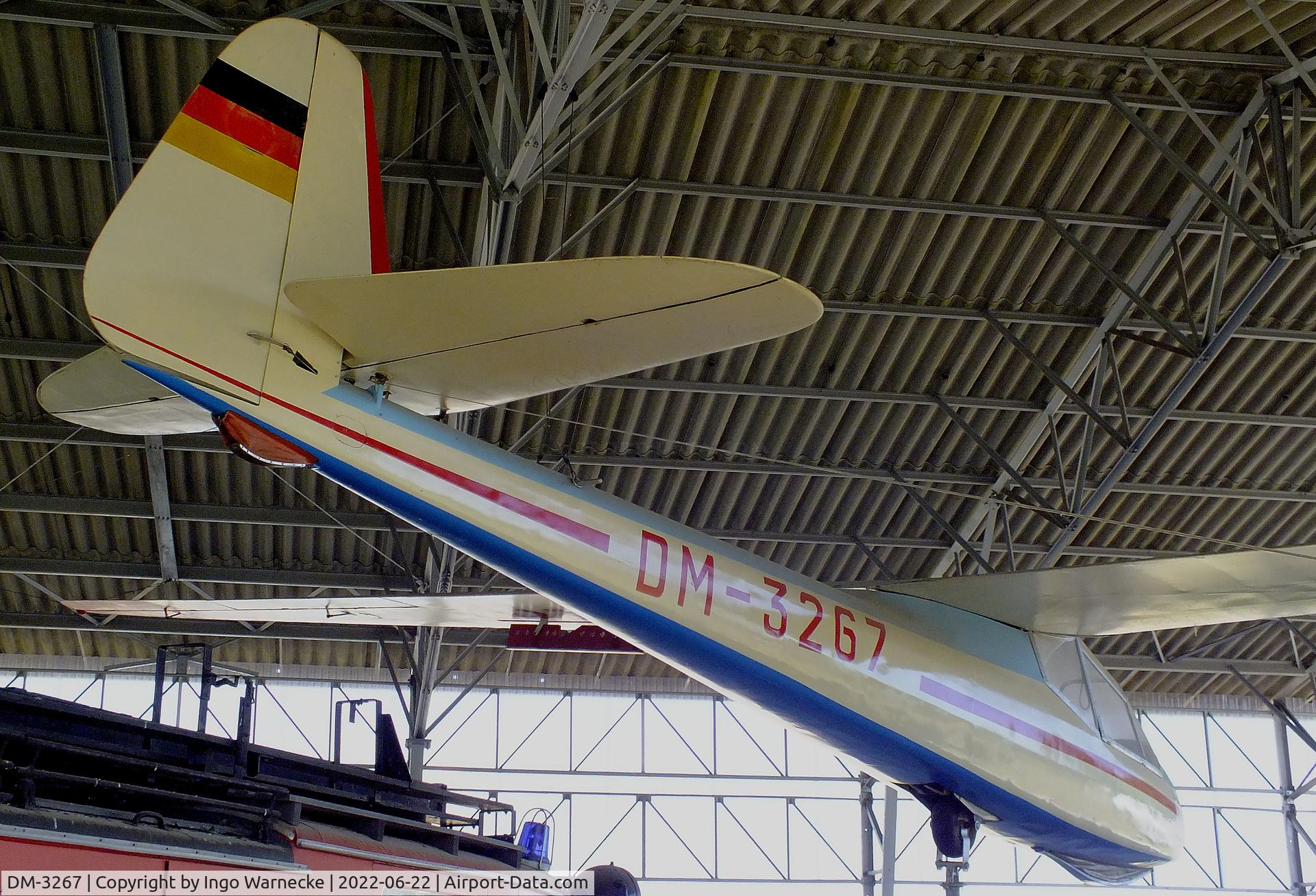 DM-3267, 1970 VEB Apparatebau Lommatzsch FES-530-II Lehrmeister C/N 0217, Lommatzsch FES-530 Lehrmeister II at the Flugplatzmuseum Cottbus (Cottbus airfield museum)