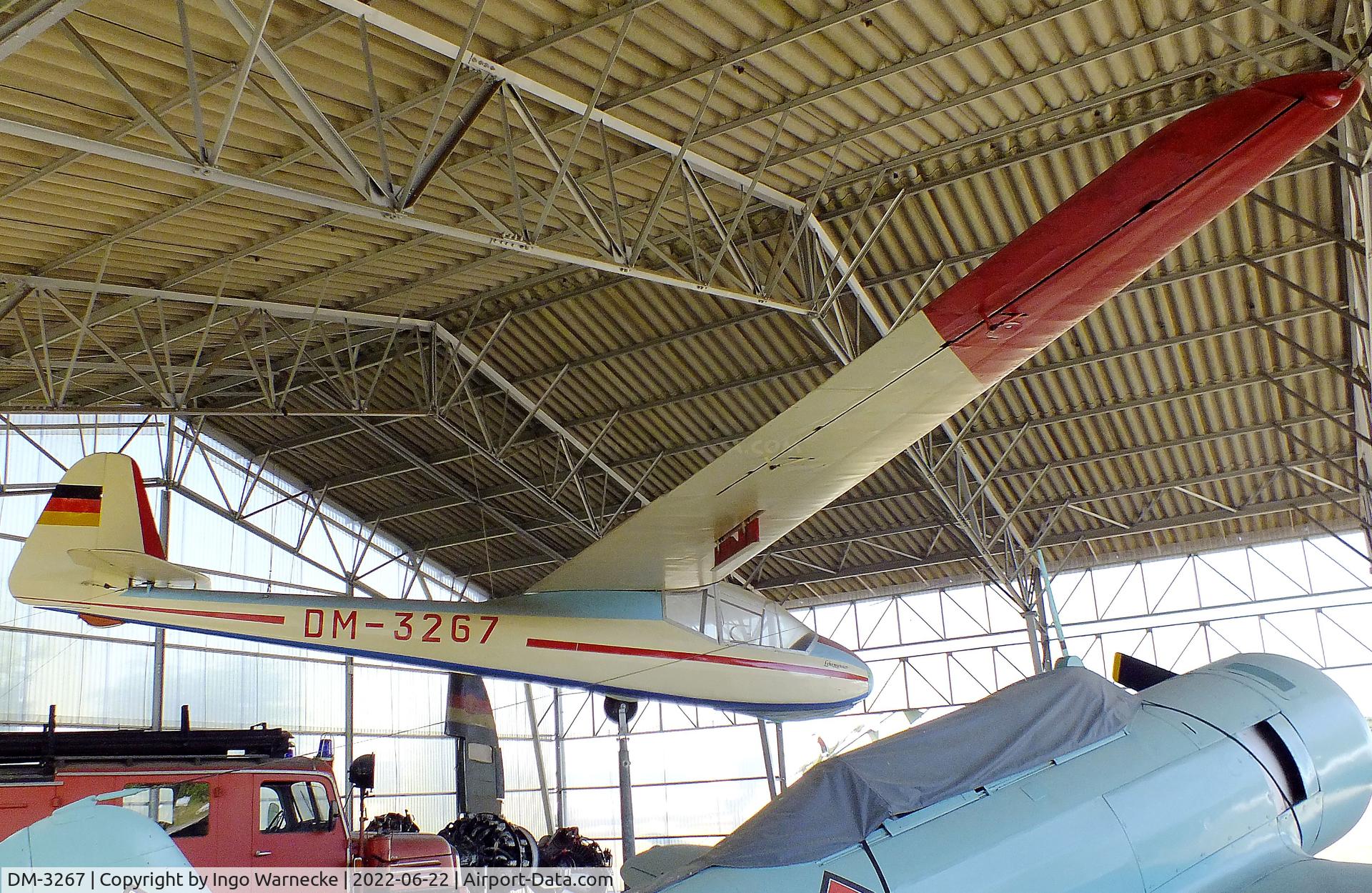 DM-3267, 1970 VEB Apparatebau Lommatzsch FES-530-II Lehrmeister C/N 0217, Lommatzsch FES-530 Lehrmeister II at the Flugplatzmuseum Cottbus (Cottbus airfield museum)
