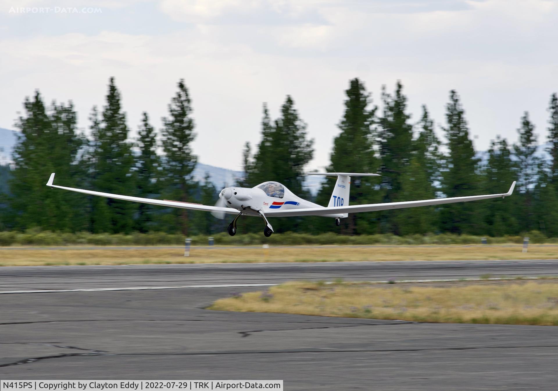 N415PS, 2004 AMS-Flight Carat A C/N CA013, Truckee airport in California 2022.