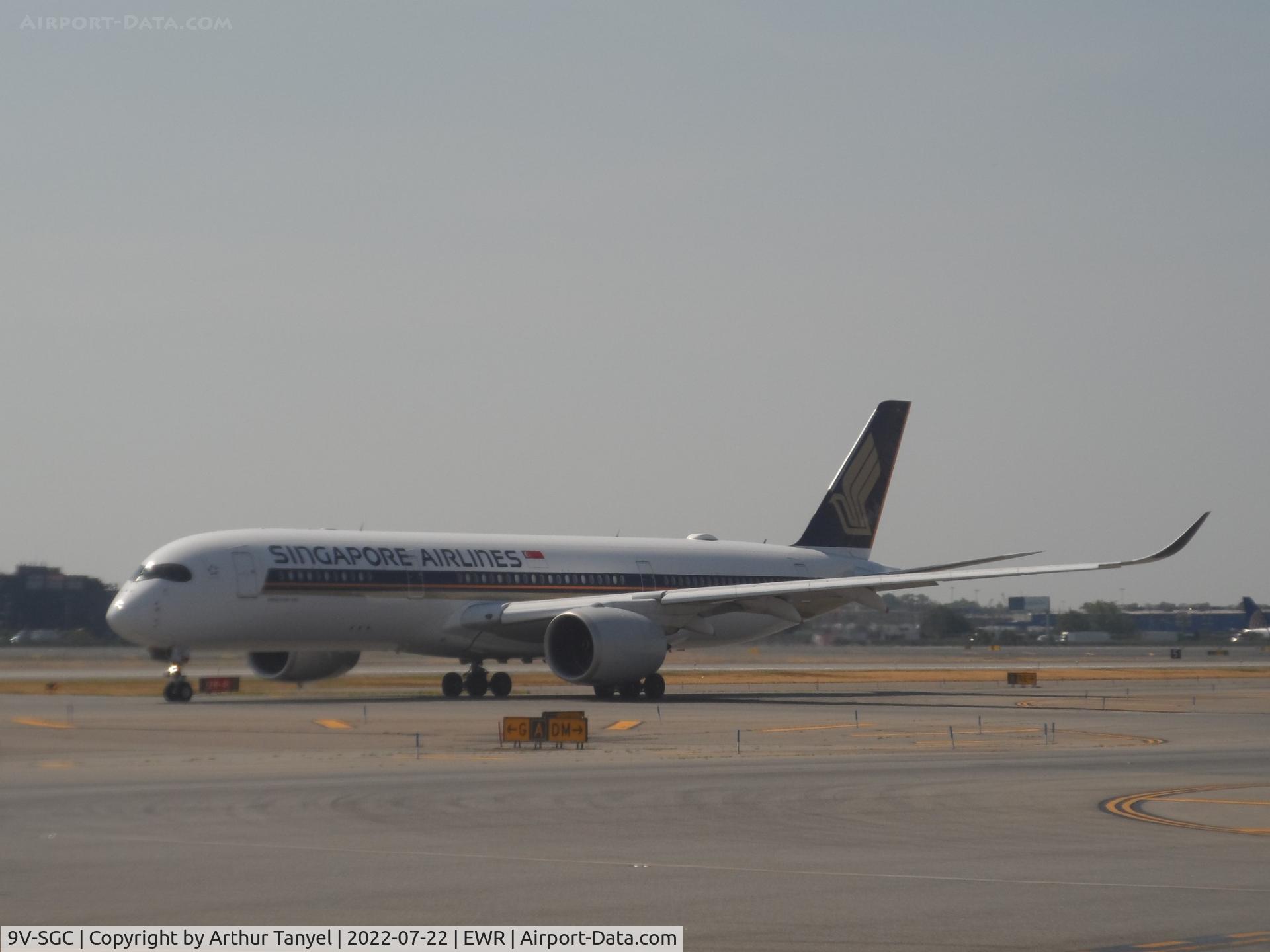 9V-SGC, 2018 Airbus A350-941 C/N 230, Taxiing @ EWR
