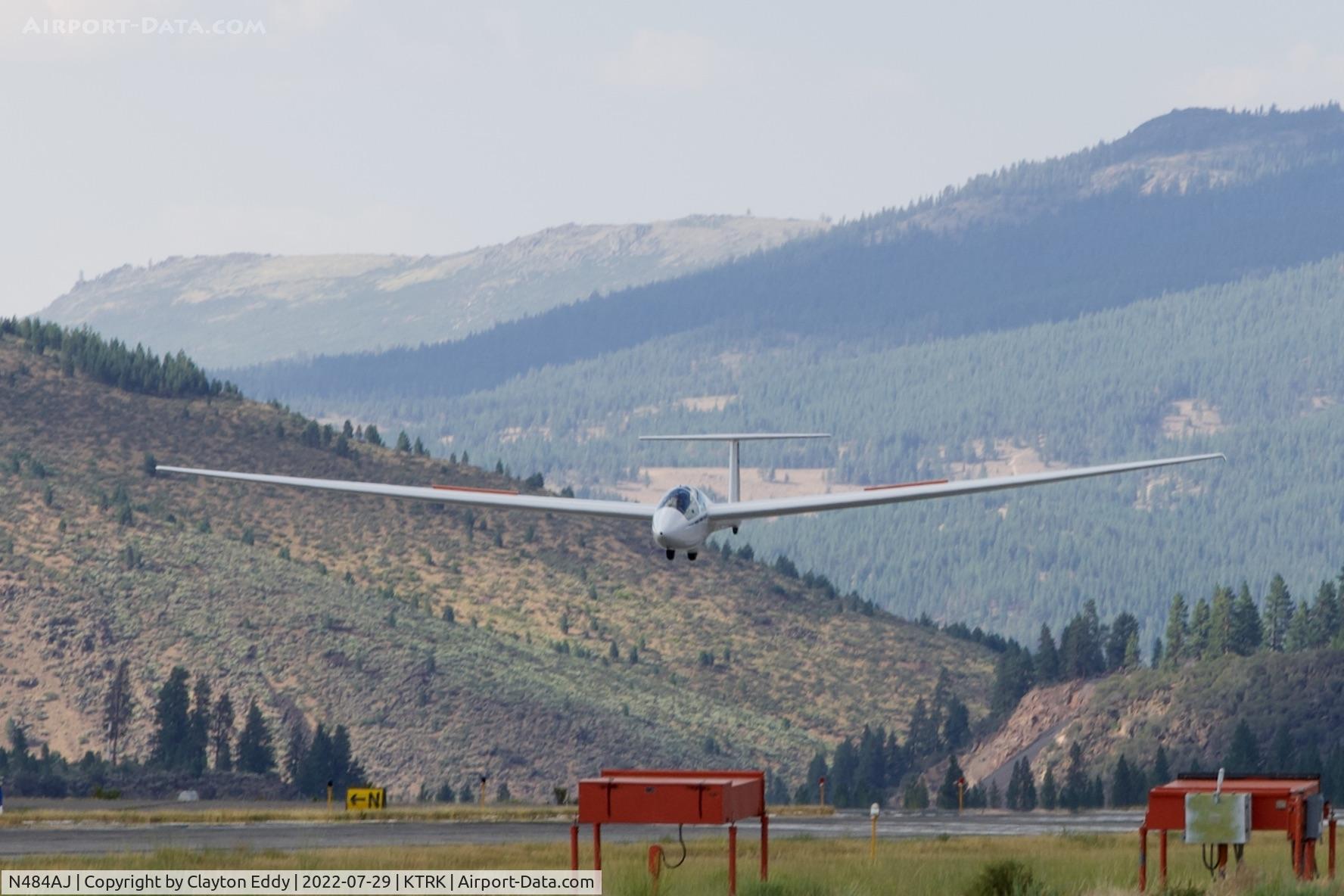 N484AJ, 2013 Alexander Schleicher GMBH & Co. ASK 21 C/N 21898, Truckee airport in California 2022.