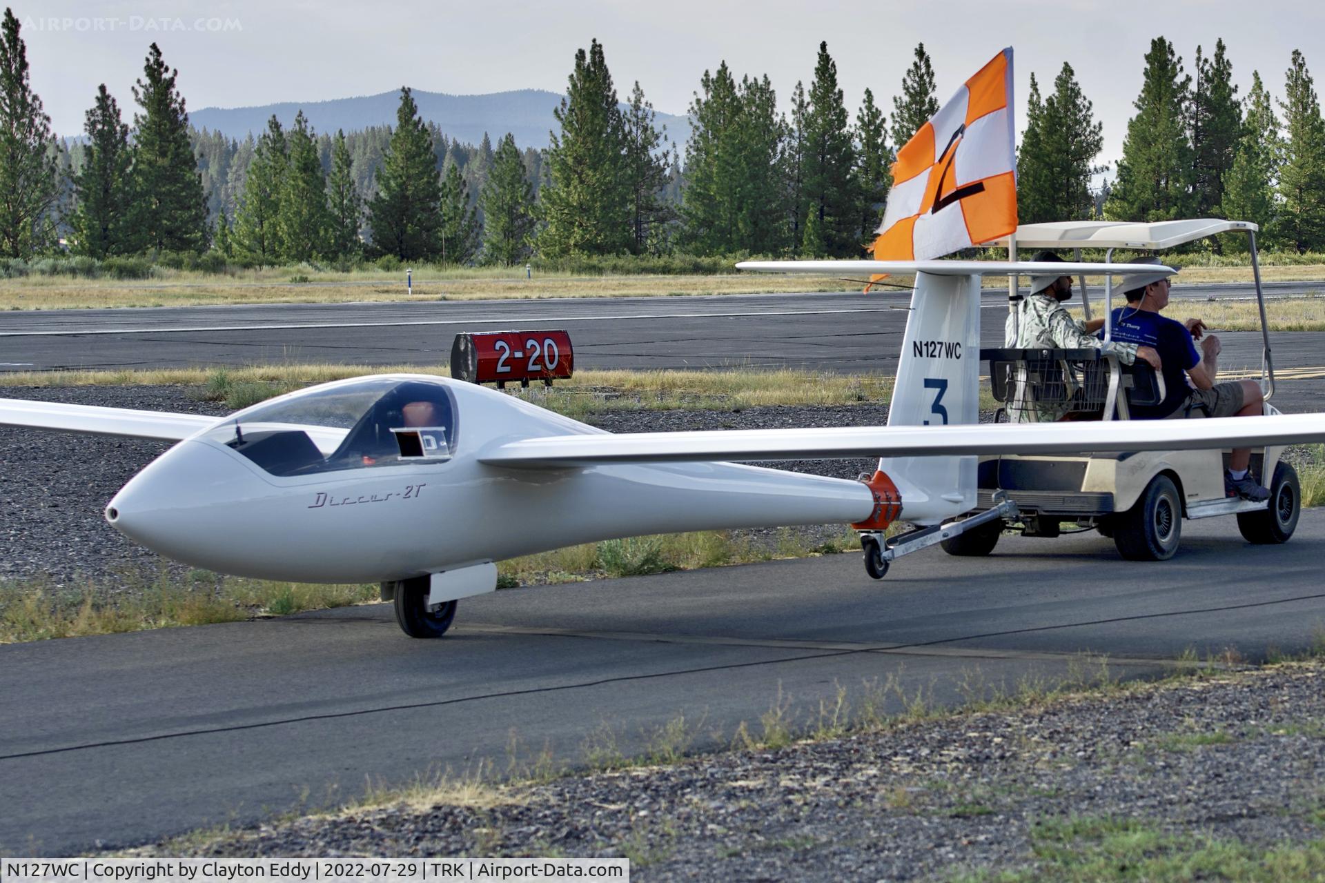 N127WC, 2002 Schempp-Hirth Discus 2T C/N 19, Truckee airport in California 2022.