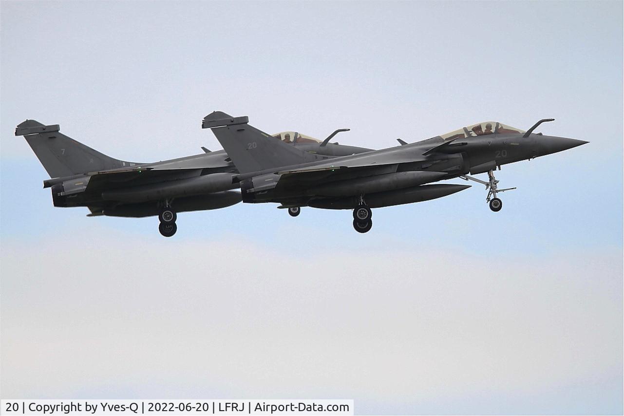 20, Dassault Rafale M C/N 20, Dassault Rafale M, On final rwy 07, Landivisiau naval air base (LFRJ) Ocean Hit 22
