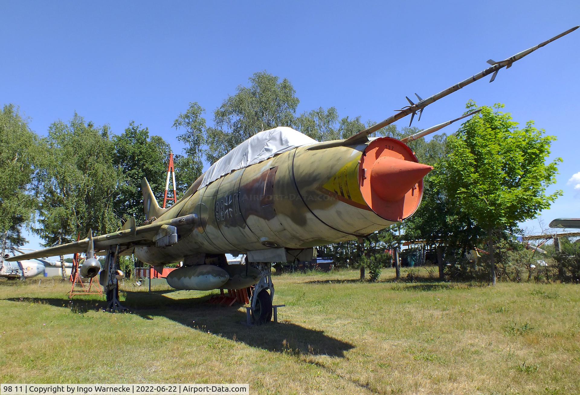 98 11, Sukhoi Su-22UM-3K C/N 17532370810, Sukhoi Su-22UM-3K FITTER-G at the Flugplatzmuseum Cottbus (Cottbus airfield museum)