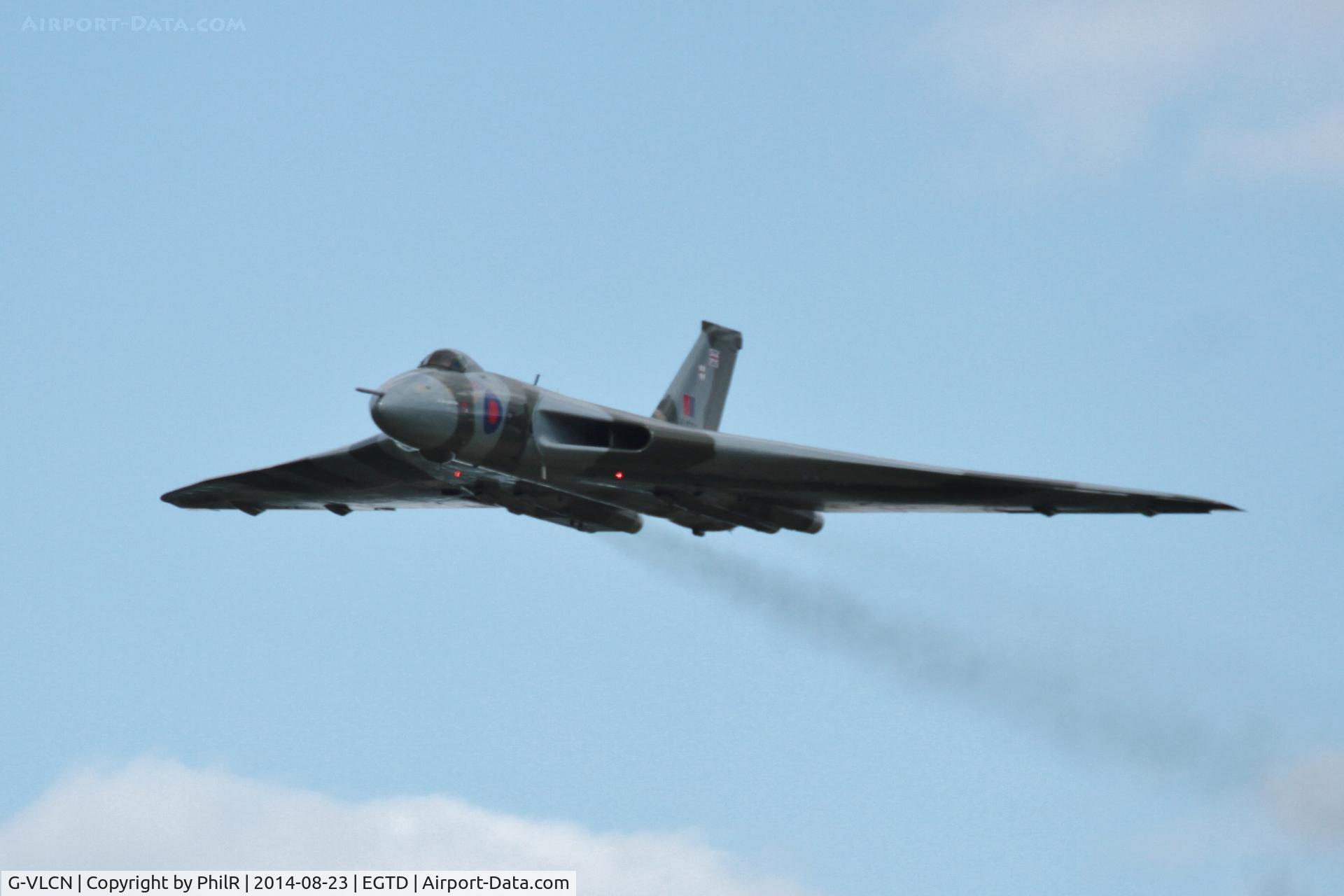 G-VLCN, 1960 Avro Vulcan B.2 C/N Set 12, XH558 1960 Avro Vulcan B2 Wings & Wheels Dunsfold