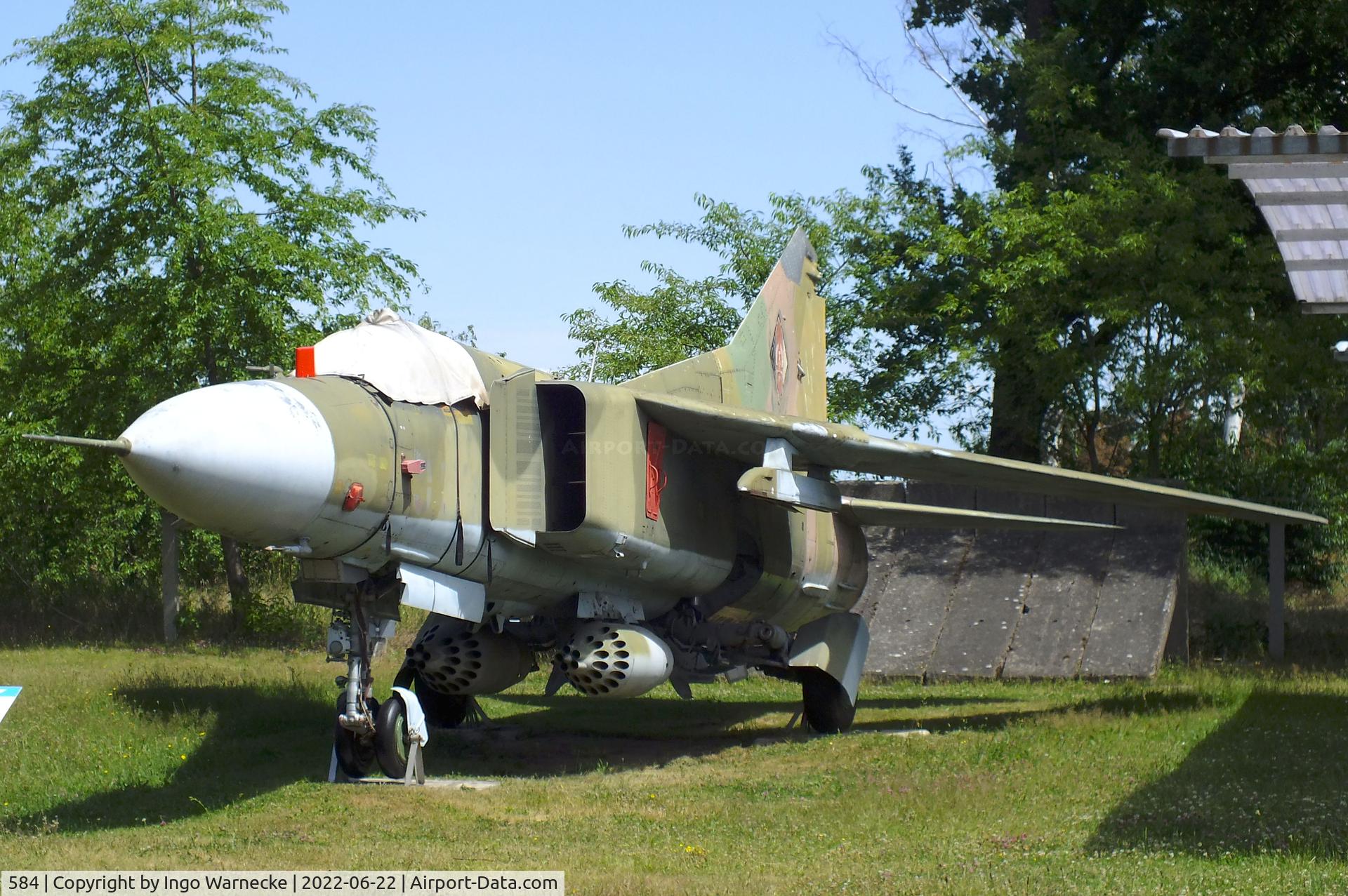 584, 1978 Mikoyan-Gurevich MiG-23MF C/N 03902 13098, Mikoyan i Gurevich MiG-23MF FLOGGER-B at the Flugplatzmuseum Cottbus (Cottbus airfield museum)