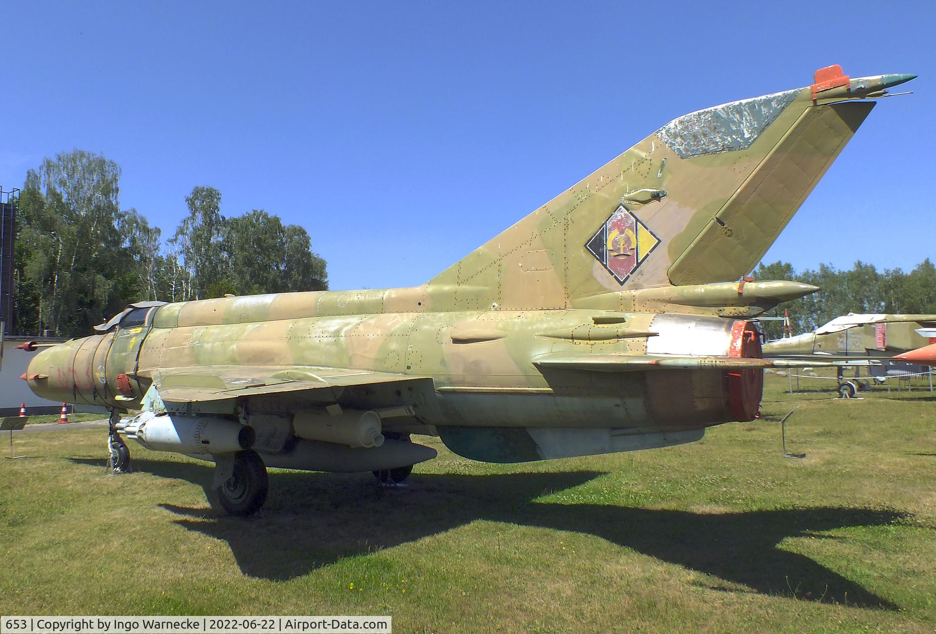 653, 1972 Mikoyan-Gurevich MiG-21MF C/N 5311, Mikoyan i Gurevich MiG-21MF FISHBED-J at the Flugplatzmuseum Cottbus (Cottbus airfield museum)