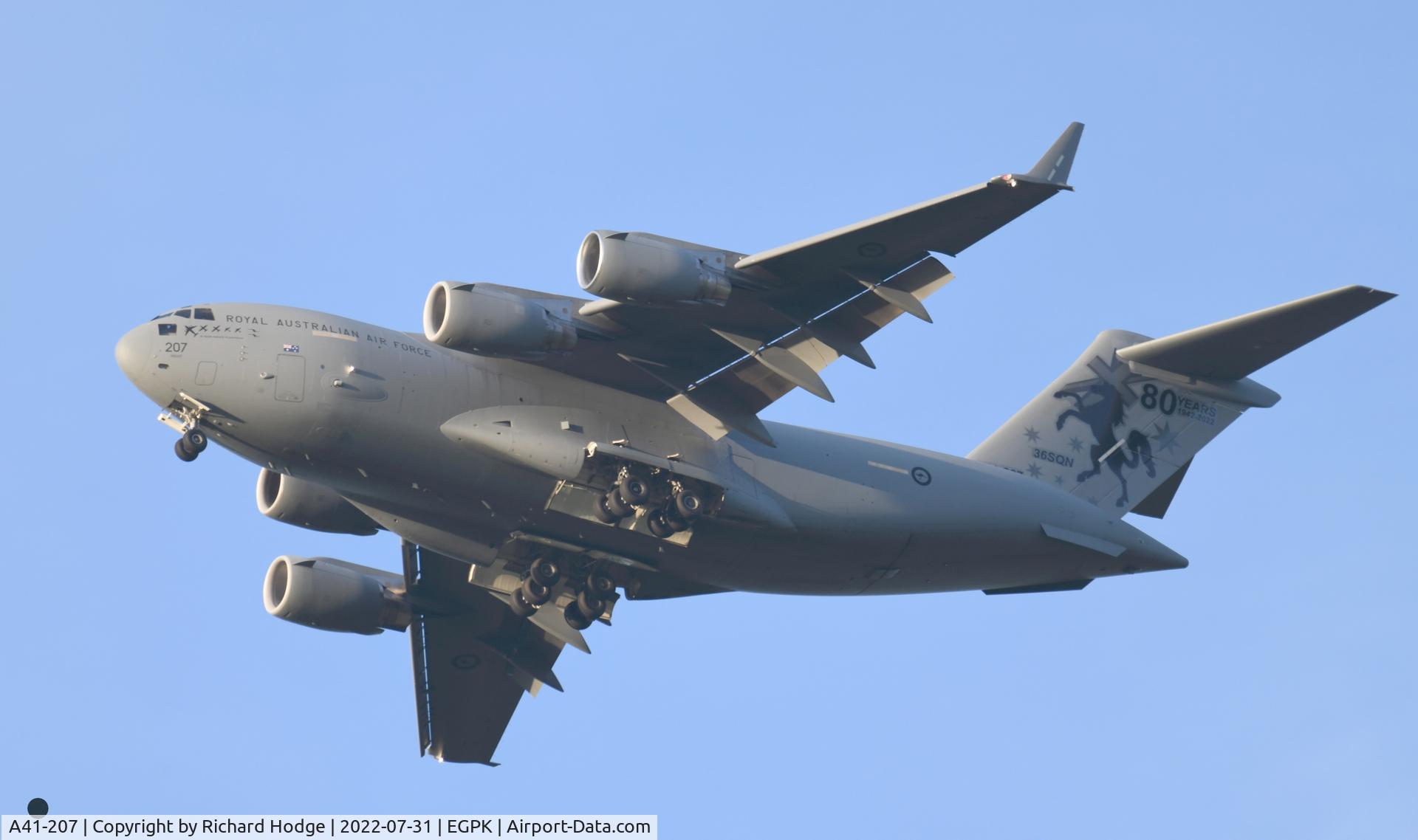 A41-207, 2007 Boeing C-17A Globemaster III C/N F-173, On finals for Rw30 Prestwick