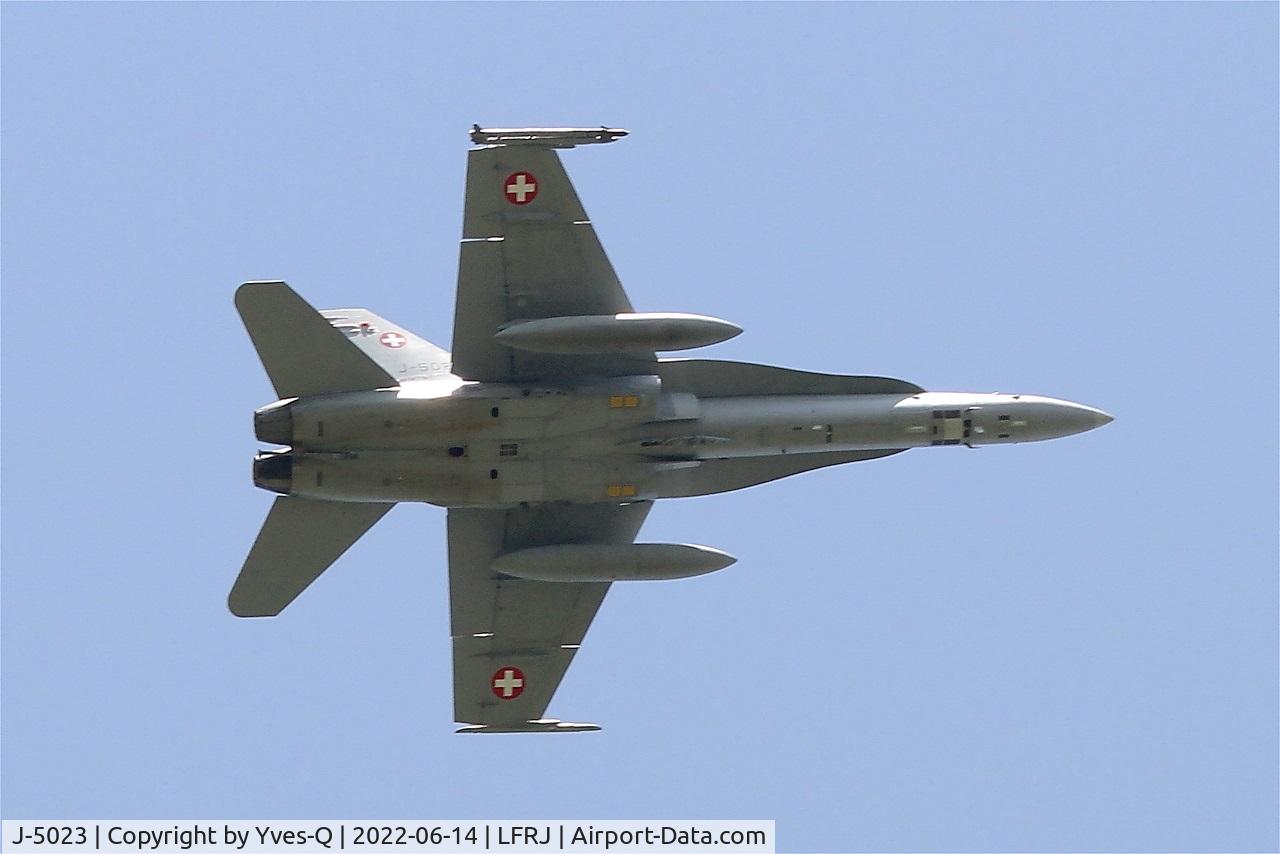 J-5023, McDonnell Douglas F/A-18C Hornet C/N 1372/SFC023, McDonnell Douglas FA-18C Hornet, Take off rwy 07, Landivisiau naval air base (LFRJ) Ocean Hit 22