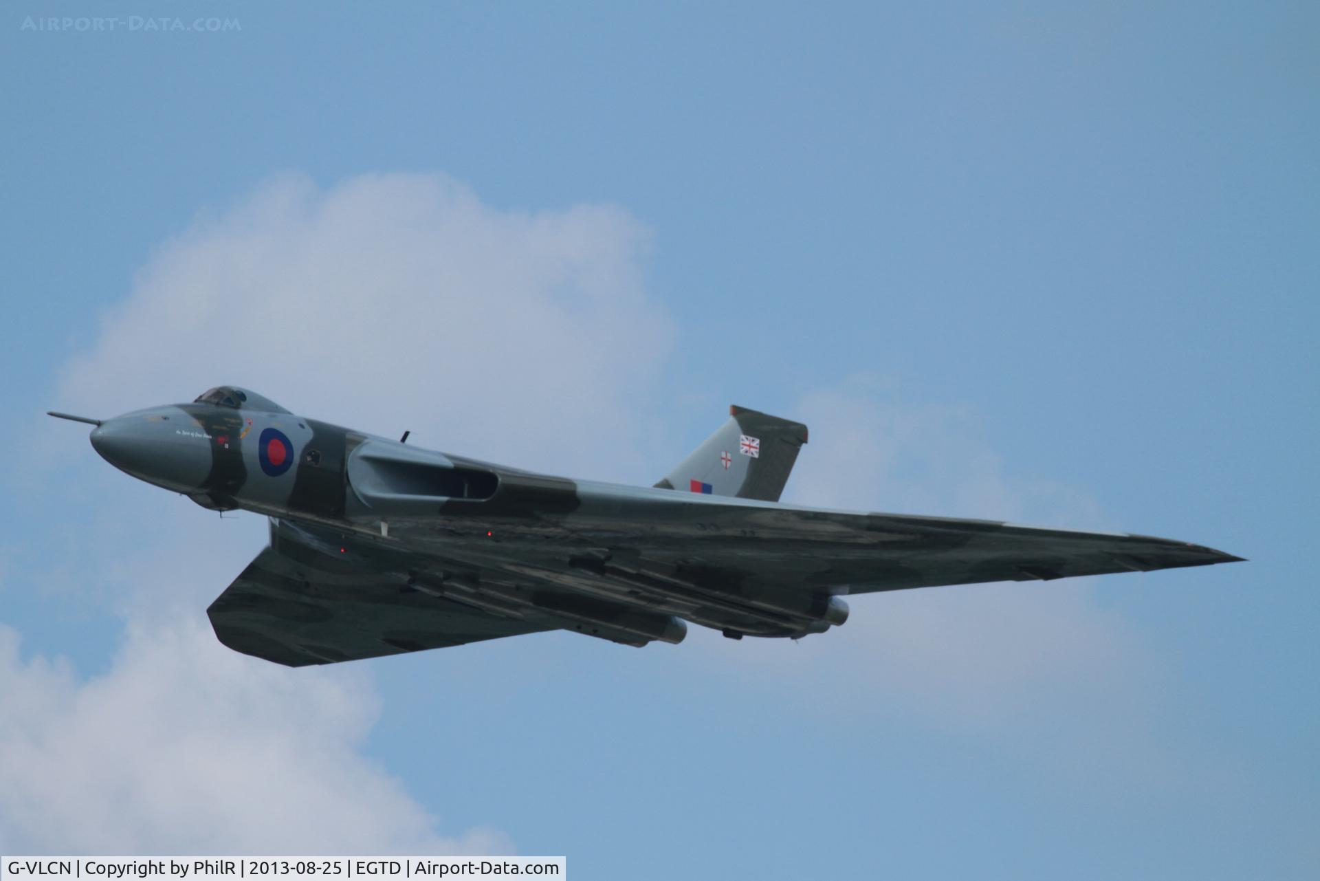 G-VLCN, 1960 Avro Vulcan B.2 C/N Set 12, Avro Vulcan B2 XH558 at Dunsfold