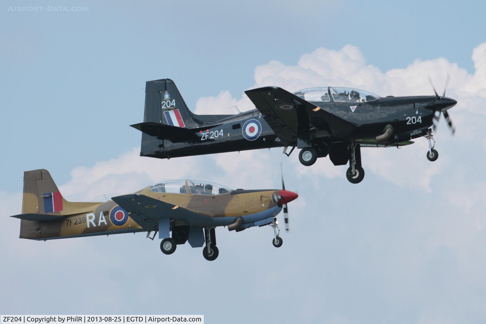 ZF204, 1989 Short S-312 Tucano T1 C/N S029/T29, Short Tucano T1s ZF204 & ZF239 at Dunsfold