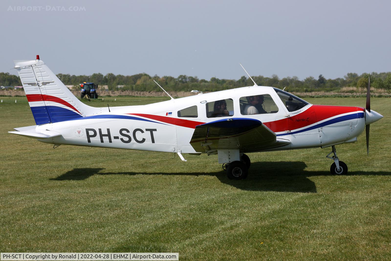 PH-SCT, 1981 Piper PA-28-161 Cherokee Warrior II C/N 28-8116119, at ehmz