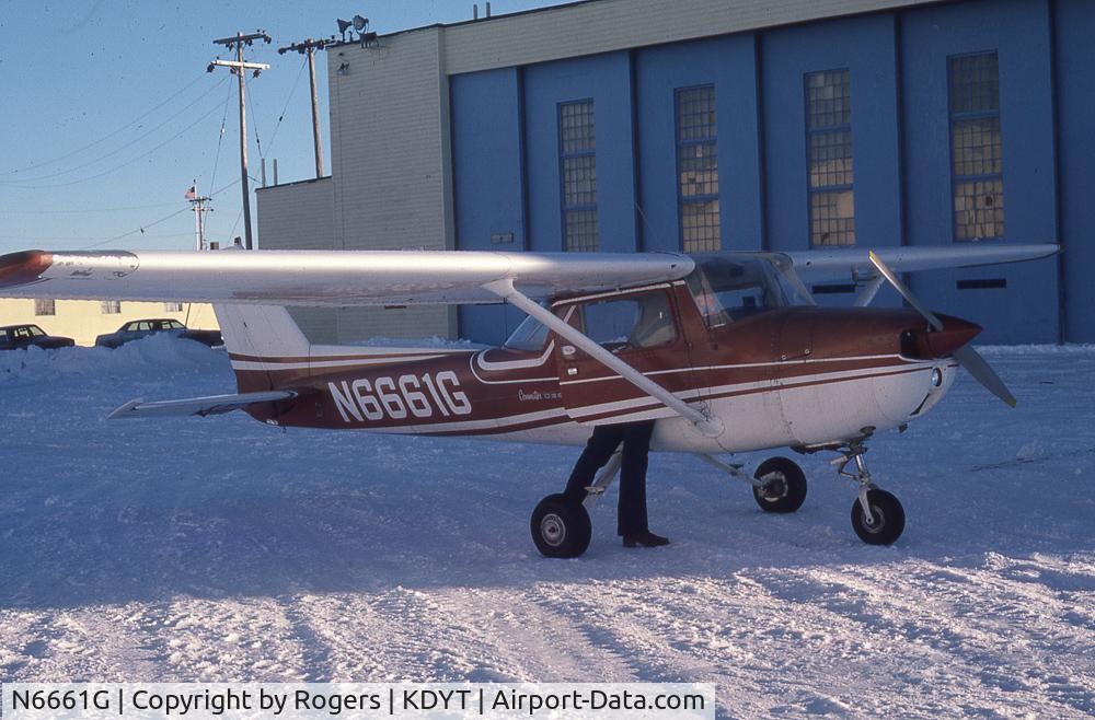 N6661G, 1970 Cessna 150L C/N 15072161, Preparing for departure, winter 1982