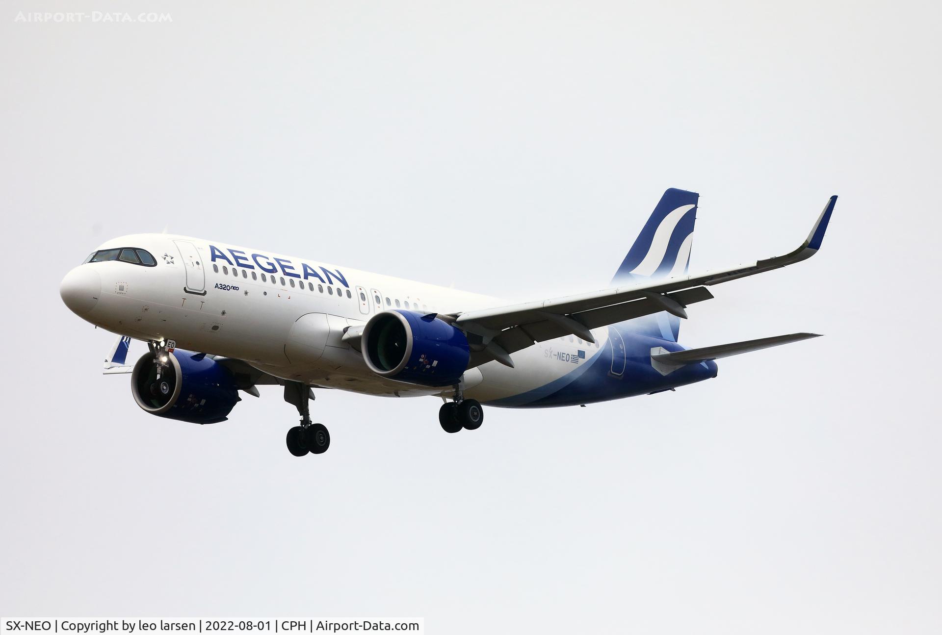 SX-NEO, 2019 Airbus A320-271N C/N 9400, Copenhagen 1.8.2022 in Drizzel.