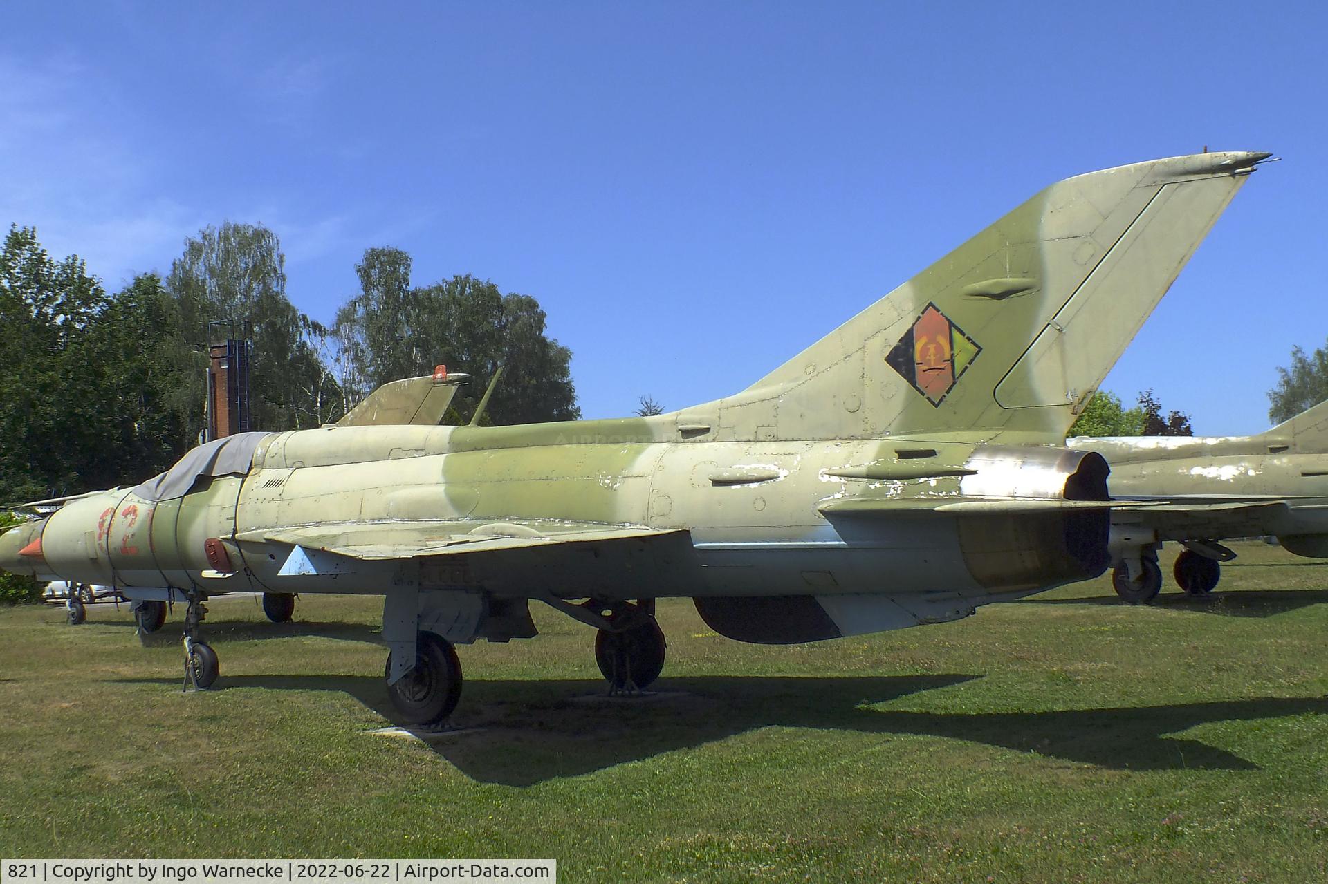 821, Mikoyan-Gurevich MiG-21PF C/N 0604, Mikoyan i Gurevich MiG-21PF (modified for east-german air force, locally called 'MiG-21PFM') FISHBED-D at the Flugplatzmuseum Cottbus (Cottbus airfield museum)