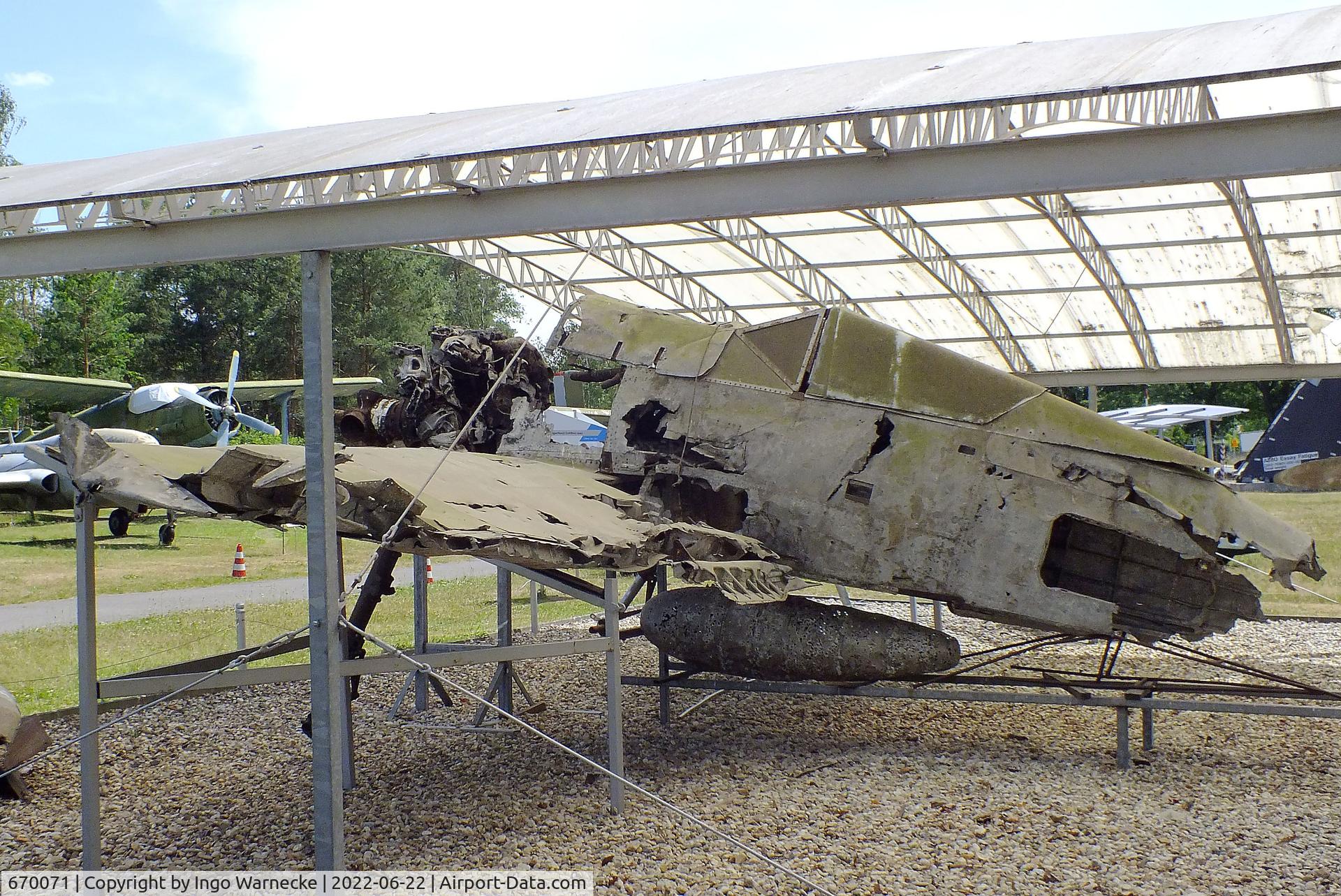 670071, Focke-Wulf Fw-190F-3 C/N Not found 670071, unrestored remains of a Focke-Wulf Fw 190F-3 wreck (forward fuselage and wings) at the Flugplatzmuseum Cottbus (Cottbus airfield museum)