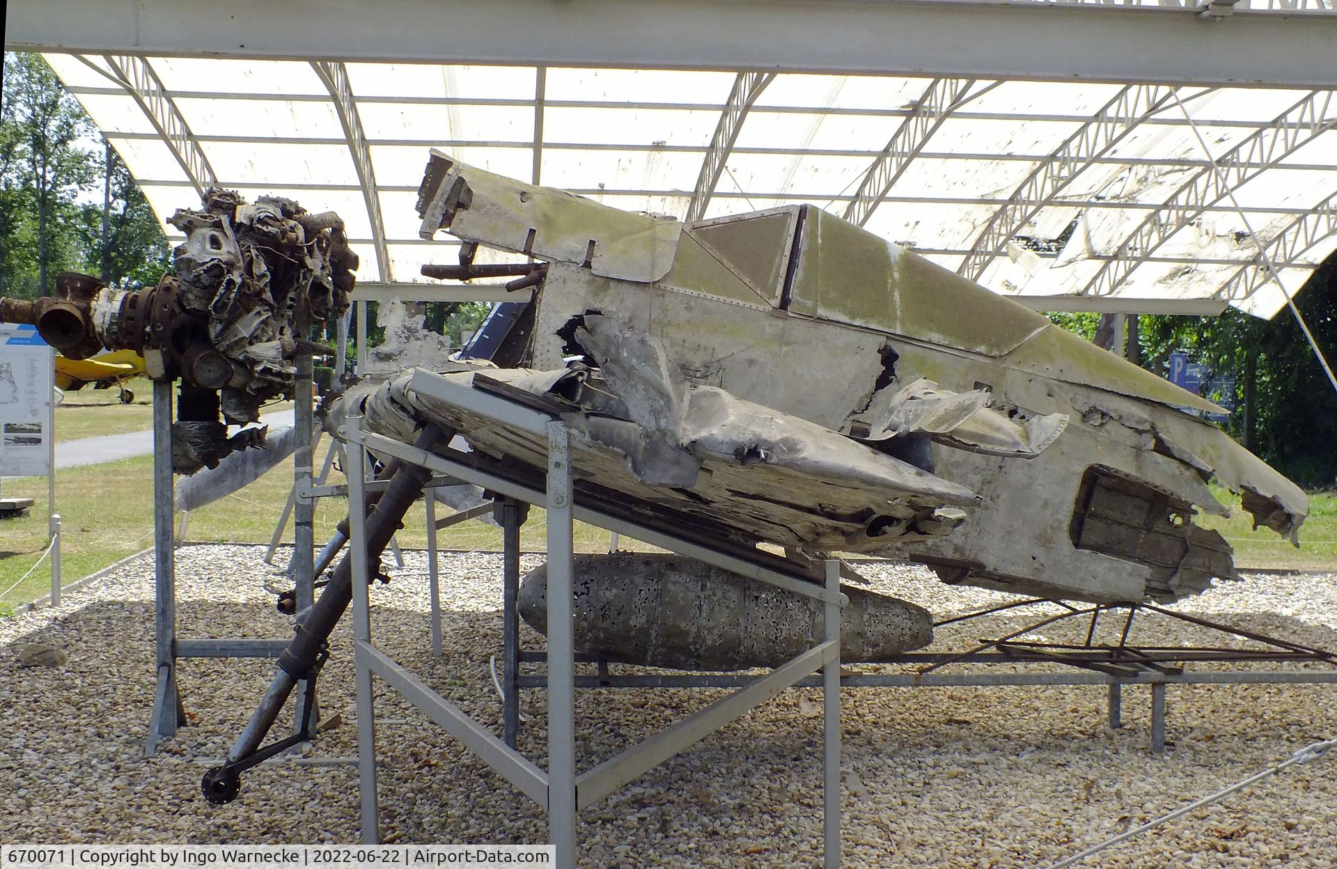 670071, Focke-Wulf Fw-190F-3 C/N Not found 670071, unrestored remains of a Focke-Wulf Fw 190F-3 wreck (forward fuselage and wings) at the Flugplatzmuseum Cottbus (Cottbus airfield museum)