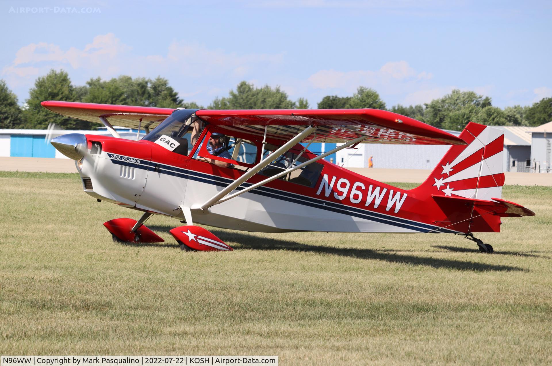 N96WW, 2001 American Champion 8KCAB Decathlon C/N 888-2001, American Champion 8KCAB