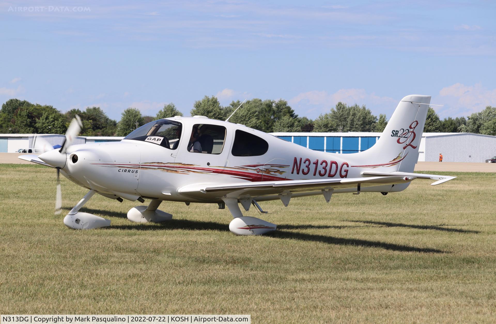 N313DG, 2005 Cirrus SR22 C/N 1592, Cirrus SR22