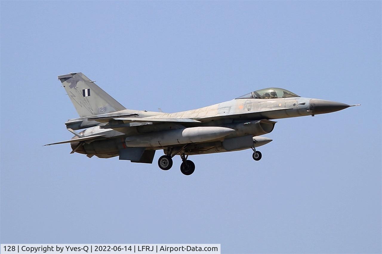 128, 1988 General Dynamics F-16C Fighting Falcon C/N 2Y-19, General Dynamics F-16C Fighting Falcon, On final rwy 07, Landivisiau naval air base (LFRJ) Ocean Hit 22