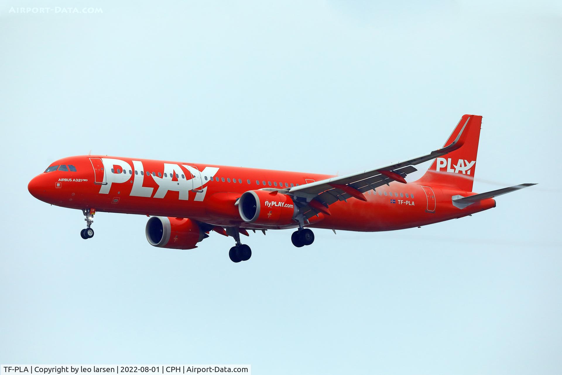 TF-PLA, 2018 Airbus A321-251N C/N 7939, Copenhagen 1.8.2022 in drizzel
