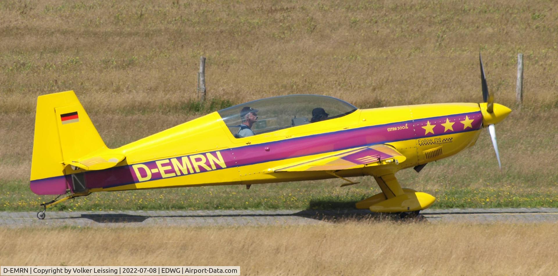 D-EMRN, 1997 Extra EA-300L C/N 091, taxi to Runway