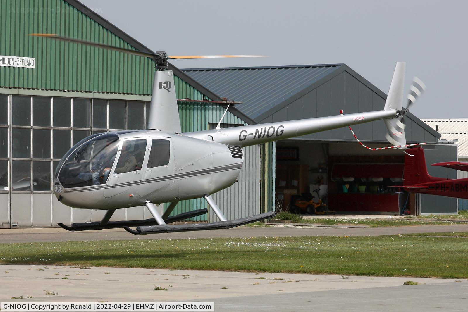 G-NIOG, 2004 Robinson R44 Clipper II C/N 10471, at ehmz