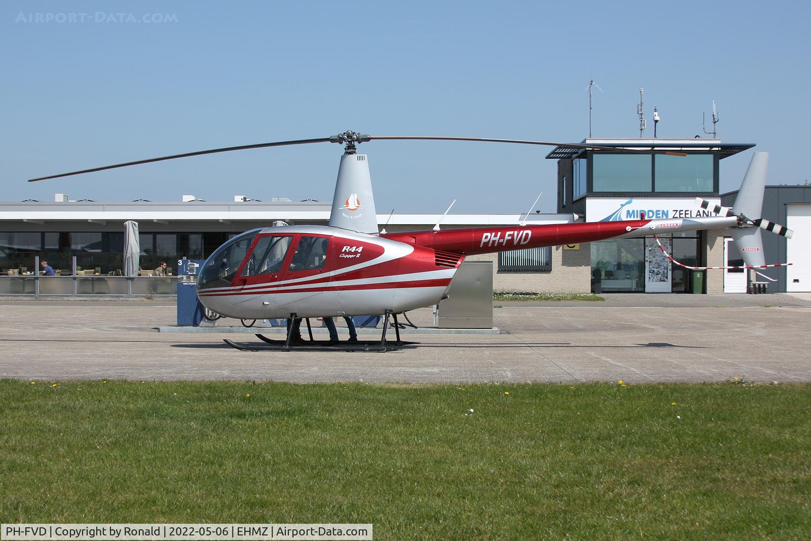PH-FVD, Robinson R44 Clipper II C/N 11905, at ehmz