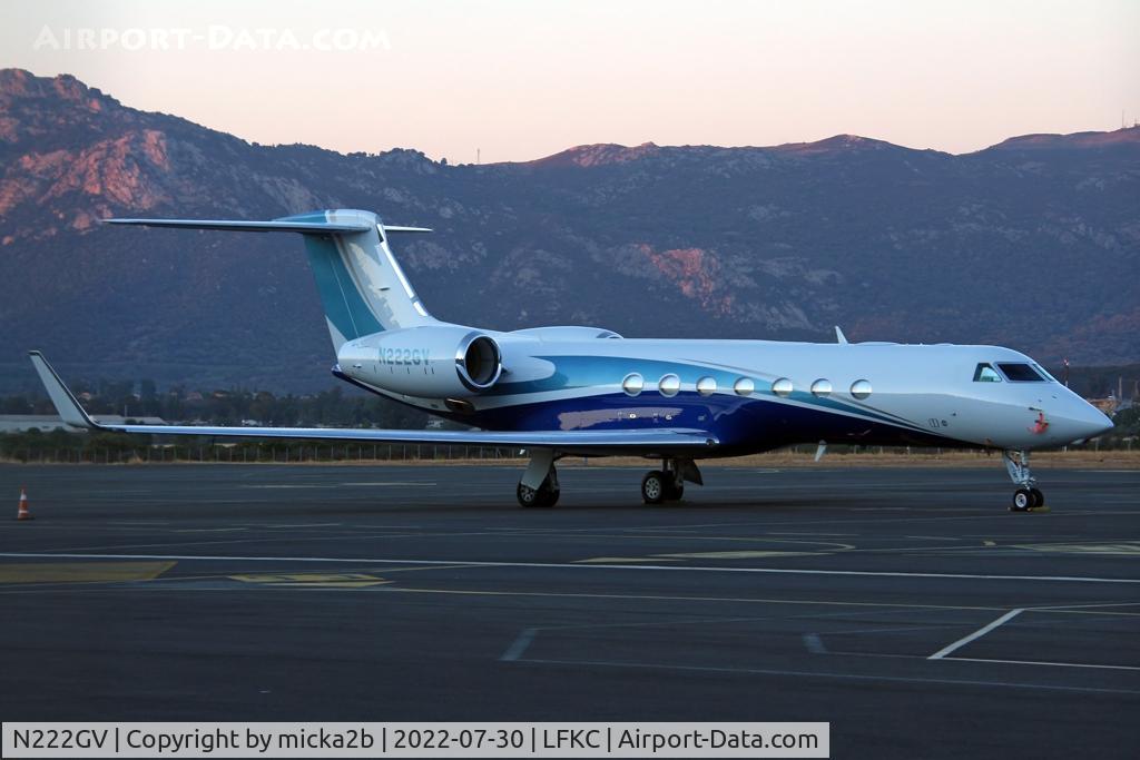 N222GV, 2008 Gulfstream Aerospace GV-SP (G550) C/N 5222, Parked