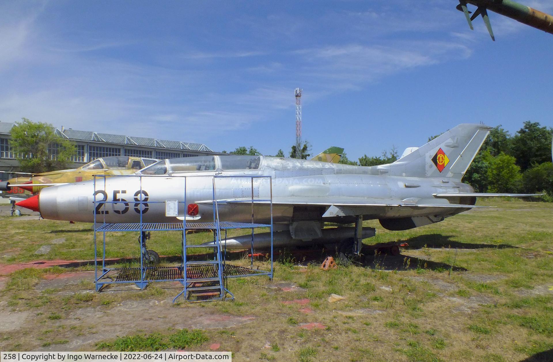 258, 1965 Mikojan- Gurewitsch MIG-21U-400 C/N 66 1118, Mikoyan i Gurevich MiG-21U-400 MONGOL-A at the Technikmuseum Hugo Junkers, Dessau