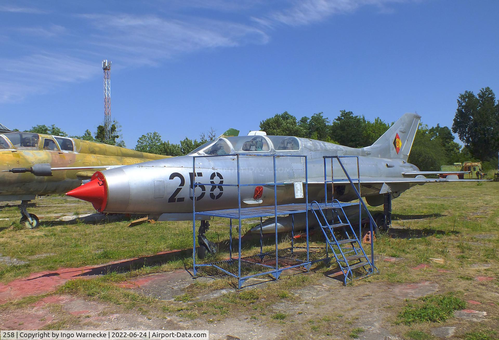 258, 1965 Mikojan- Gurewitsch MIG-21U-400 C/N 66 1118, Mikoyan i Gurevich MiG-21U-400 MONGOL-A at the Technikmuseum Hugo Junkers, Dessau