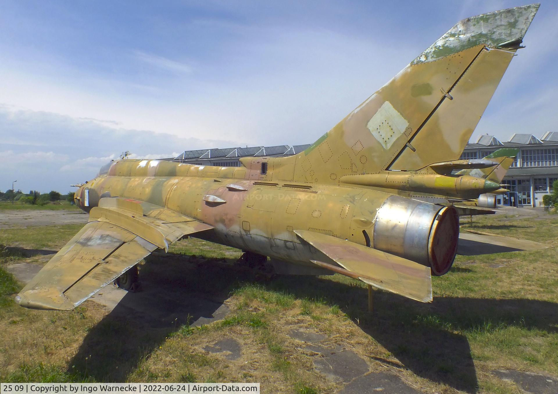 25 09, 1985 Sukhoi Su-22M-4 C/N 25916, Sukhoi Su-22M-4 FITTER-K at the Technikmuseum Hugo Junkers, Dessau