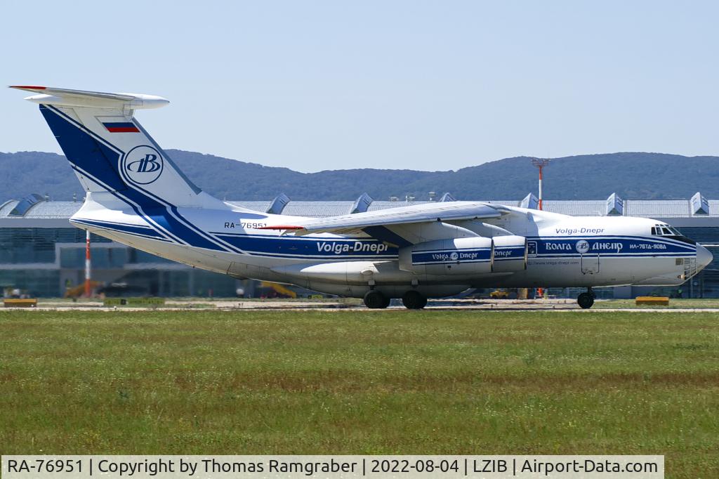 RA-76951, 2007 Ilyushin Il-76TD-90VD C/N 2073421704, Volga Dnepr Airlines Ilyushin IL-76TD-90VD