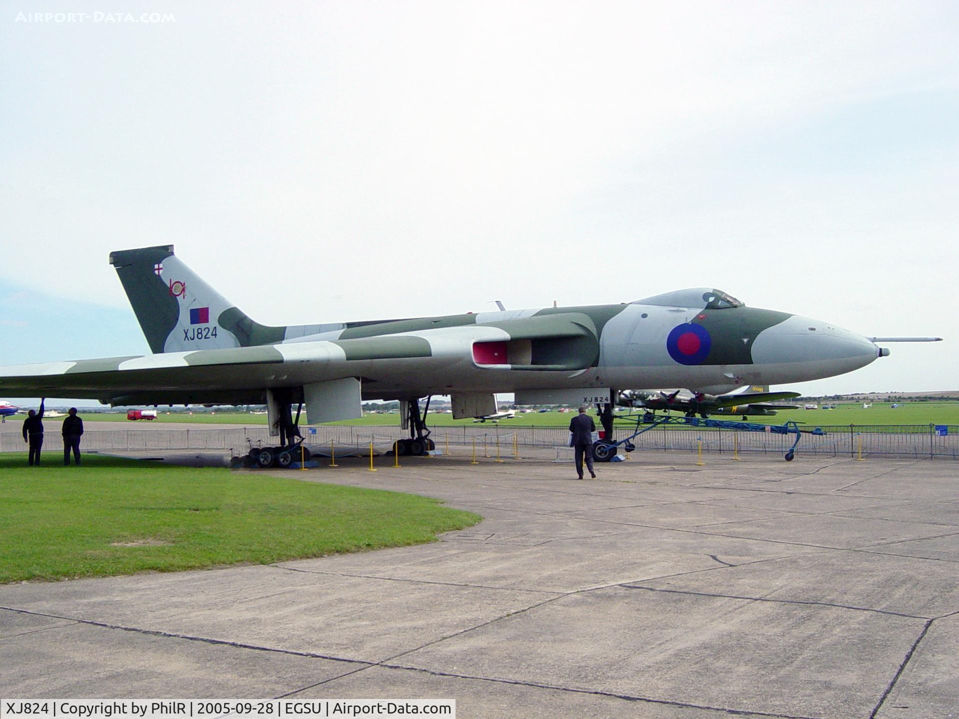XJ824, 1961 Avro Vulcan B.2A C/N Set 24, RAF Avro Vulcan B2 Duxford