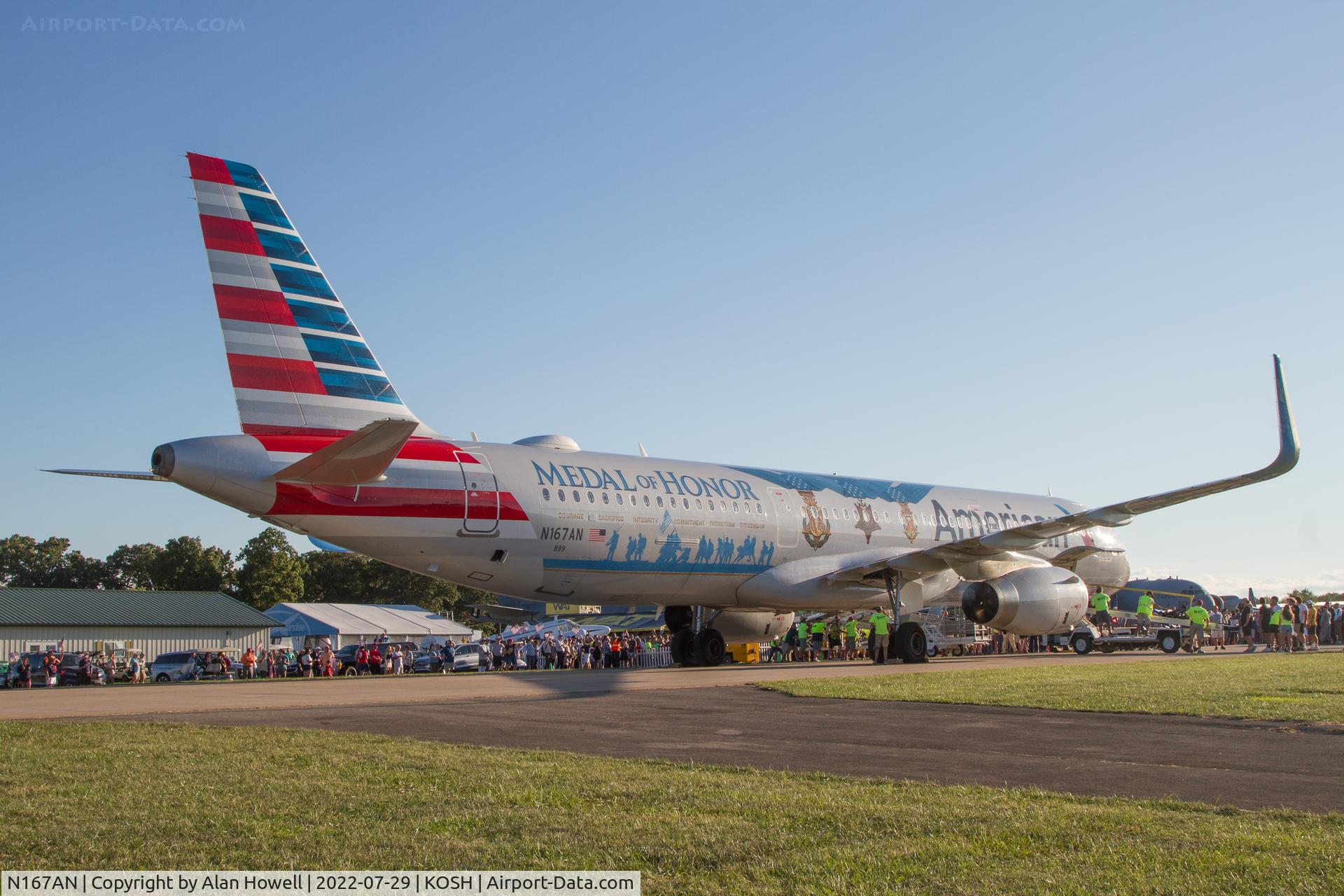 N167AN, 2016 Airbus A321-231 C/N 7013, Unloading on return to AirVenture 2022 after veterans' Honor Flight to Washington