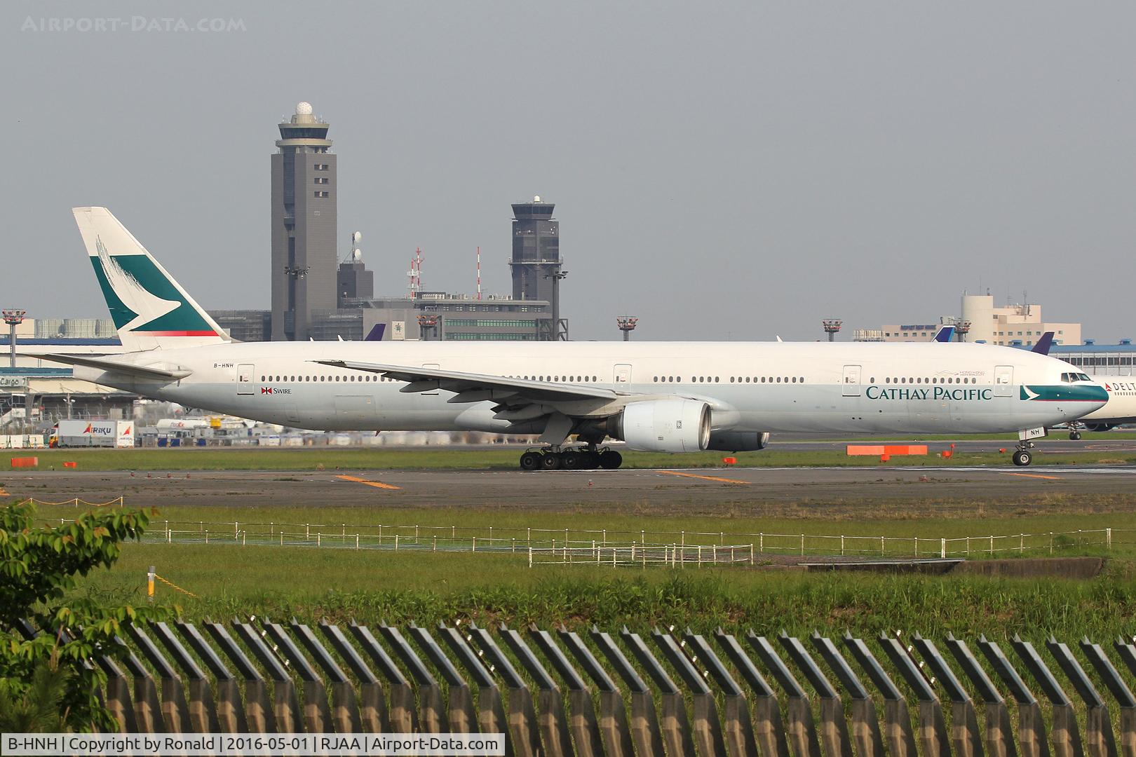 B-HNH, 1998 Boeing 777-367 C/N 27504, at nrt