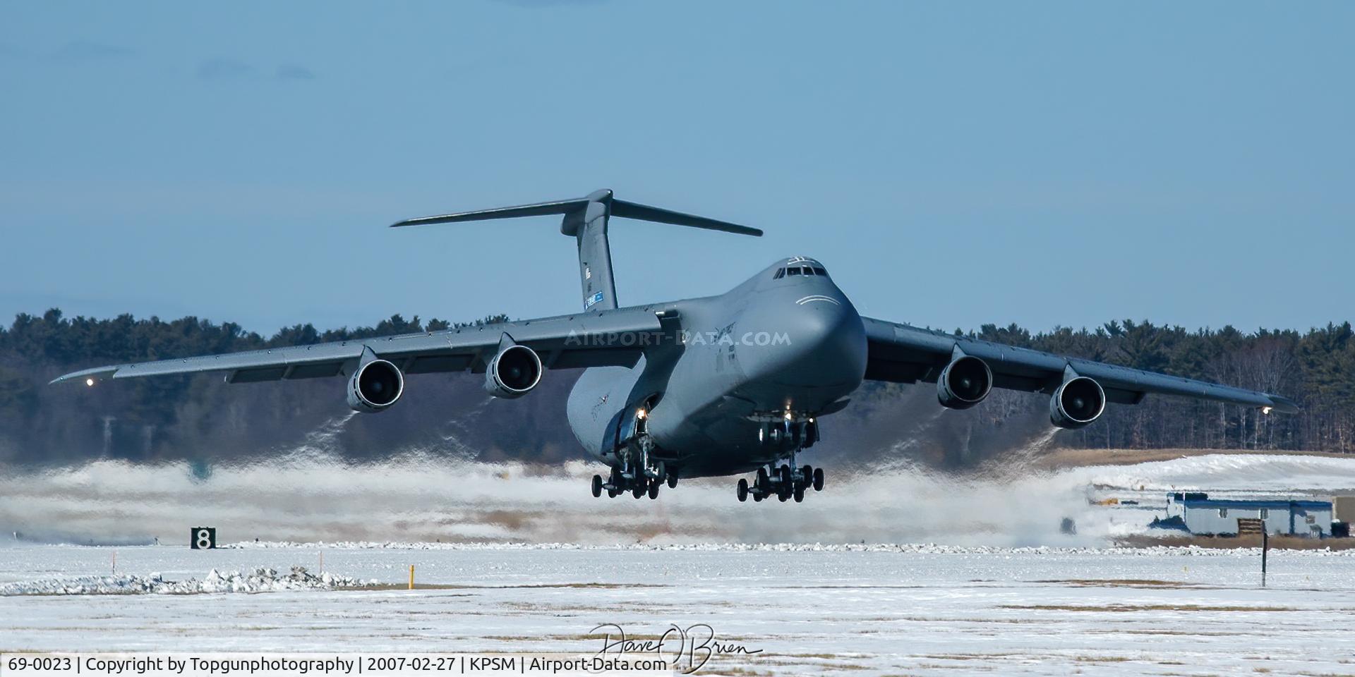69-0023, 1969 Lockheed C-5A Galaxy C/N 500-0054, POLAR99 lifting off RW16