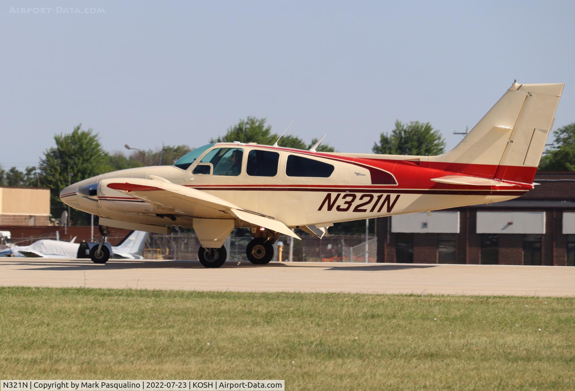 N321N, 1968 Beech D55 Baron C/N TE-583, Beech D55