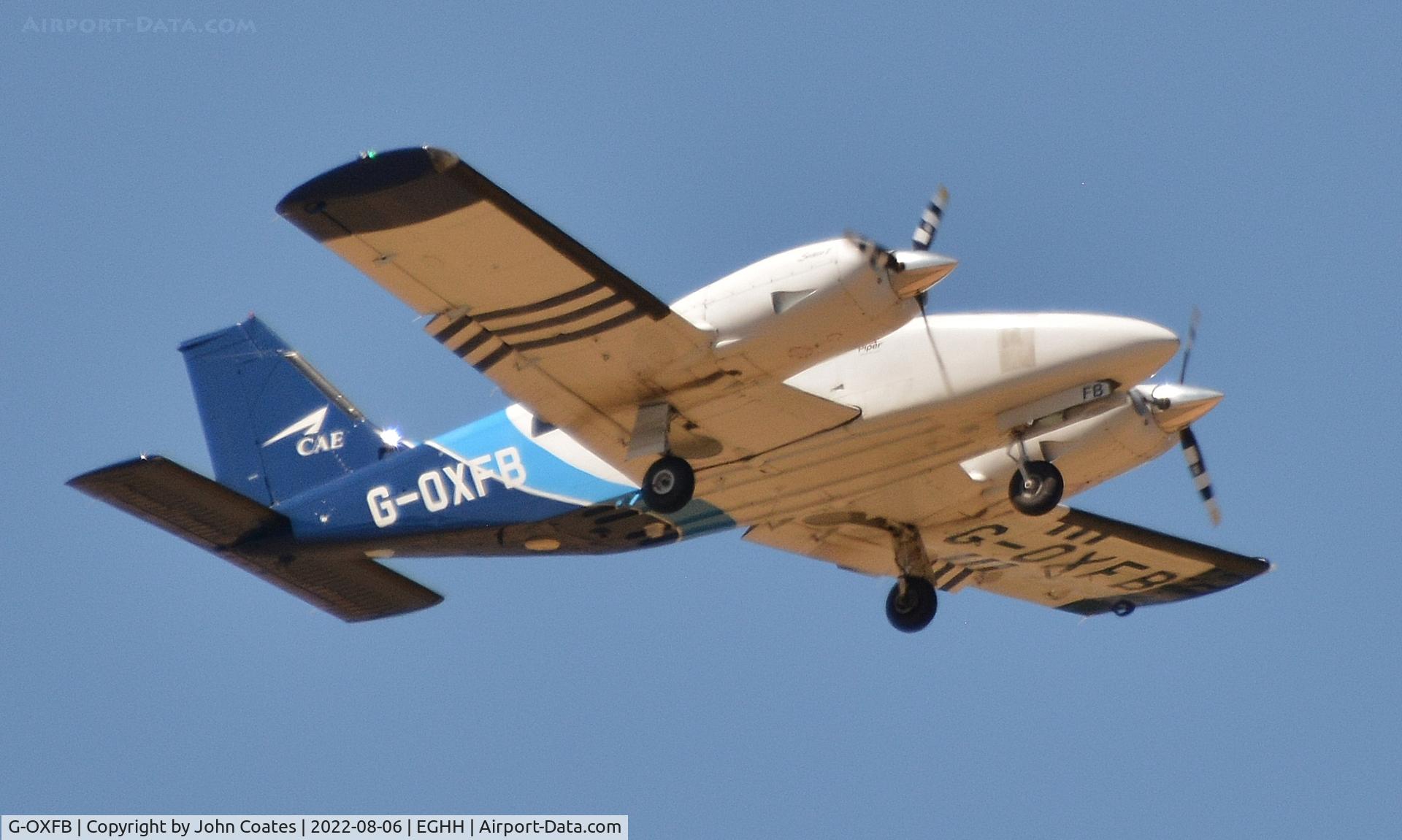 G-OXFB, 2013 Piper PA-34-220T Seneca V C/N 34-49480, Approach during training