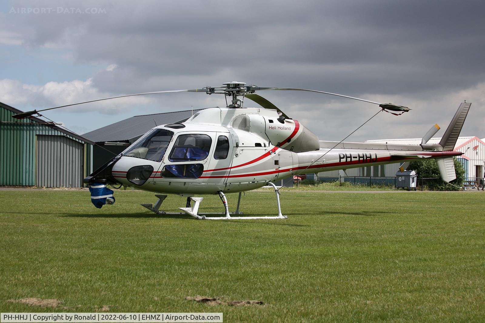 PH-HHJ, Aerospatiale AS-355F-2 Ecureuil 2 C/N 5356, at ehmz
