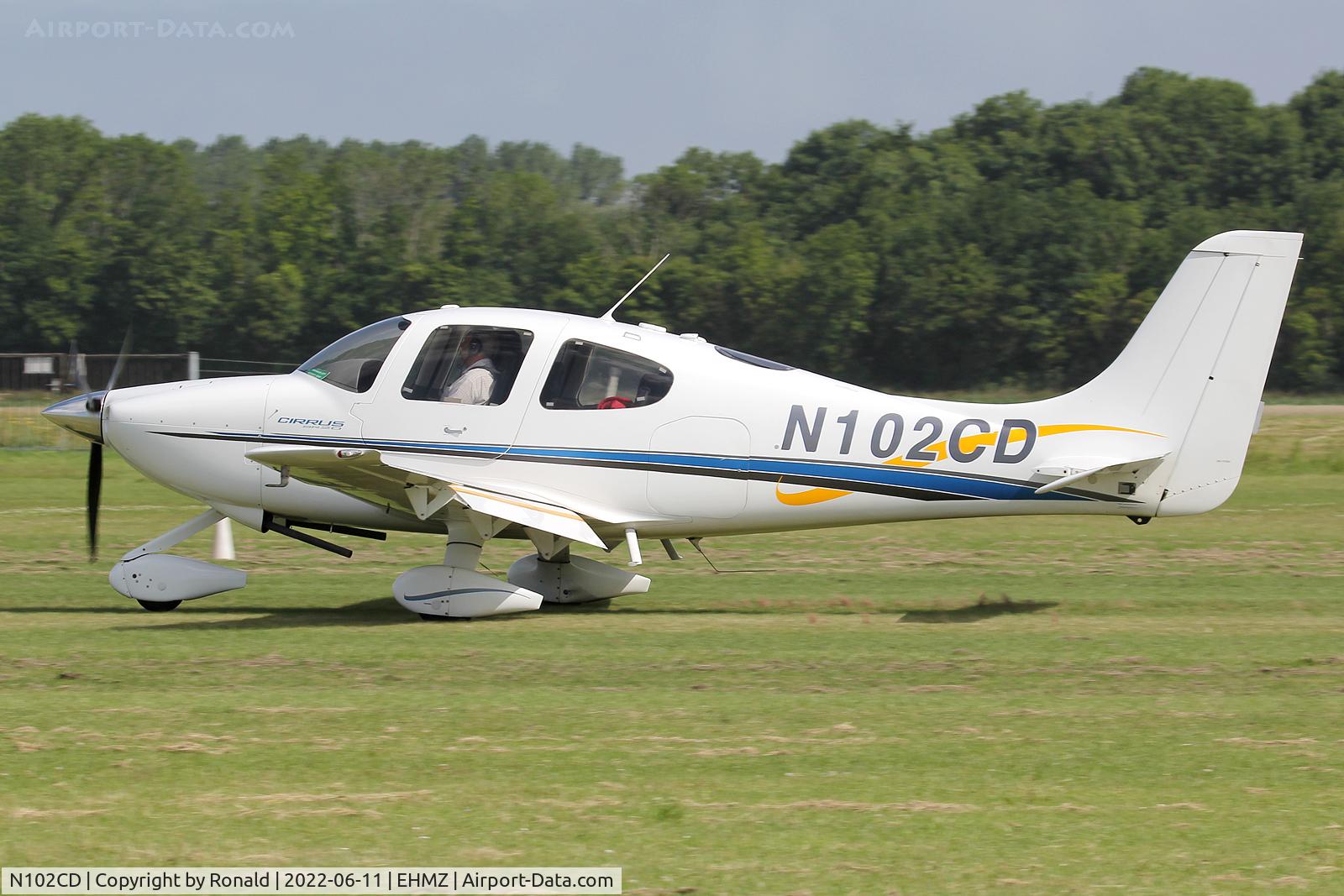 N102CD, 2000 Cirrus SR20 C/N 1016, at ehmz