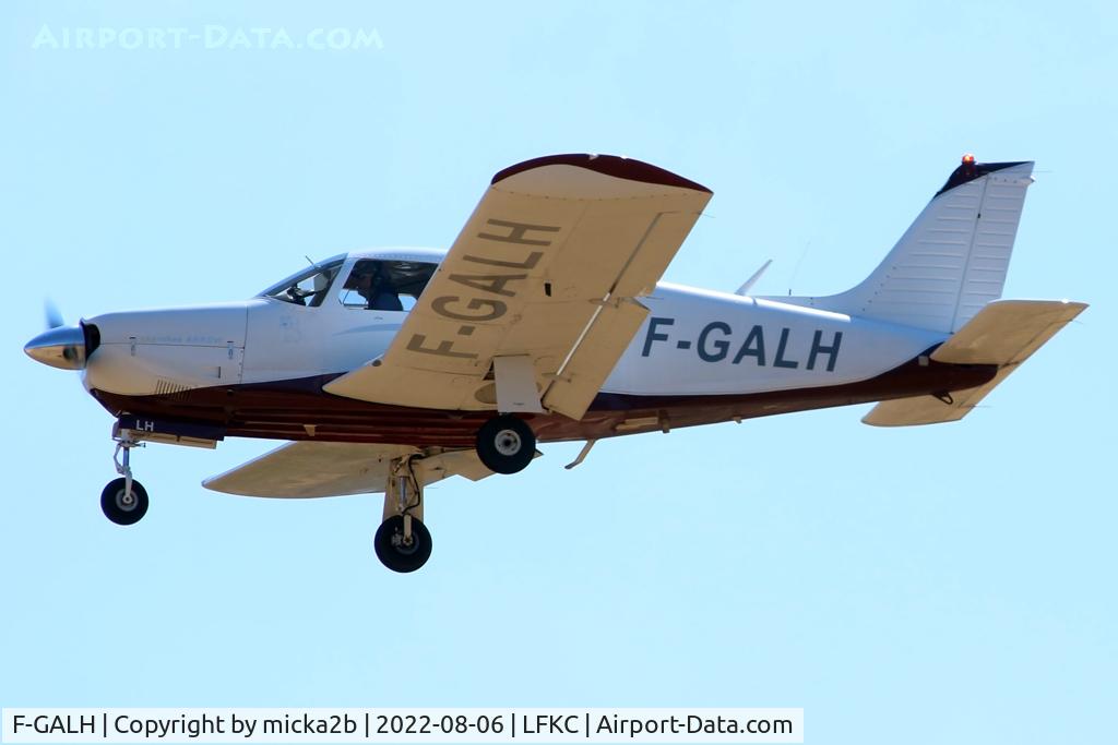 F-GALH, Piper PA-28R-200 Cherokee Arrow C/N 28R-7635283, Landing