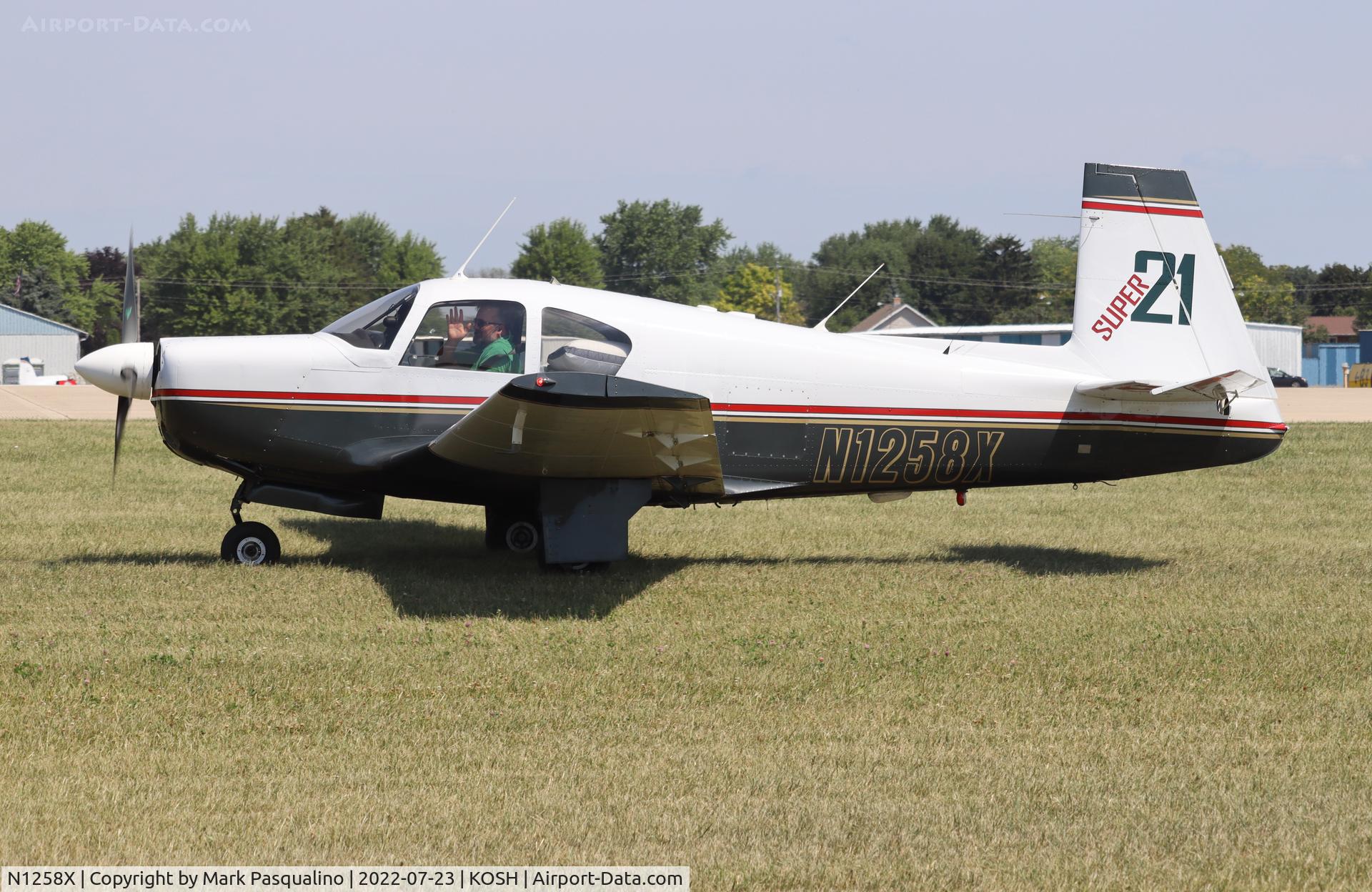 N1258X, 1963 Mooney M20E C/N 131, Mooney M20E