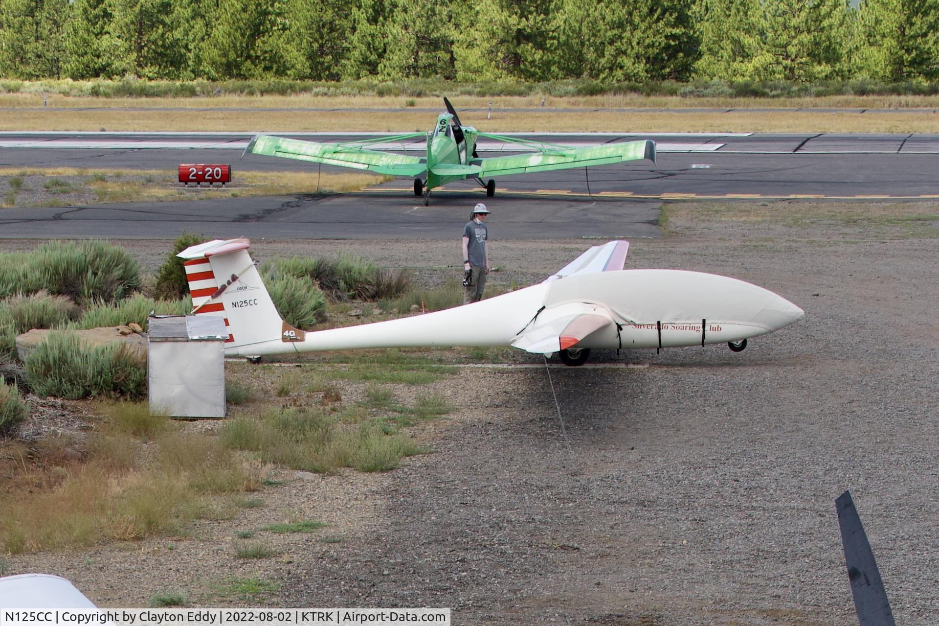 N125CC, 1982 Grob G-103 Twin Astir C/N 3710, Truckee airport in California 2022.