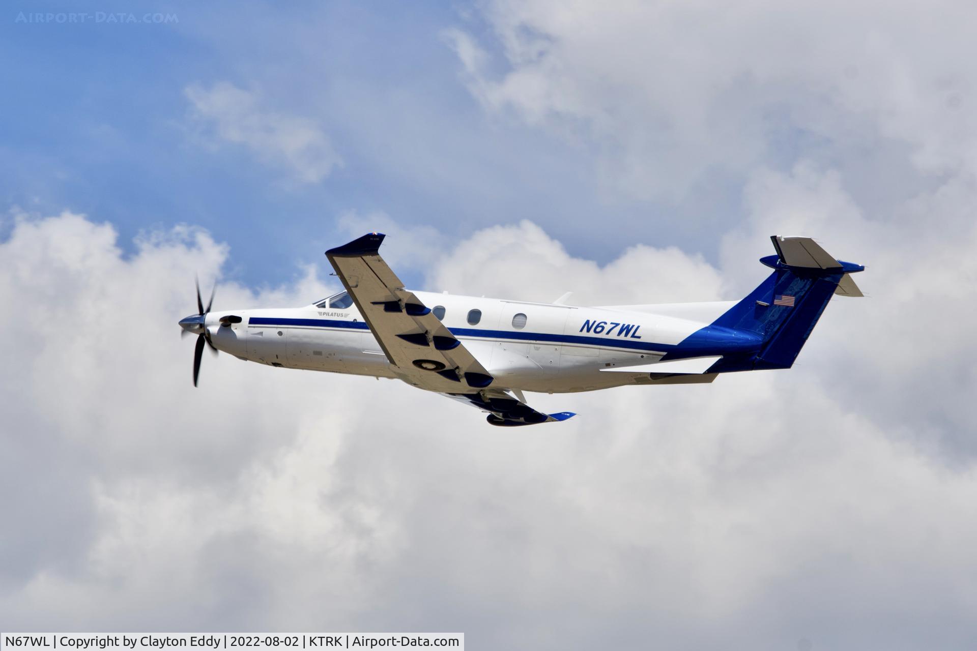N67WL, 2017 Pilatus PC-12/47E C/N 1707, Truckee airport in California 2022.